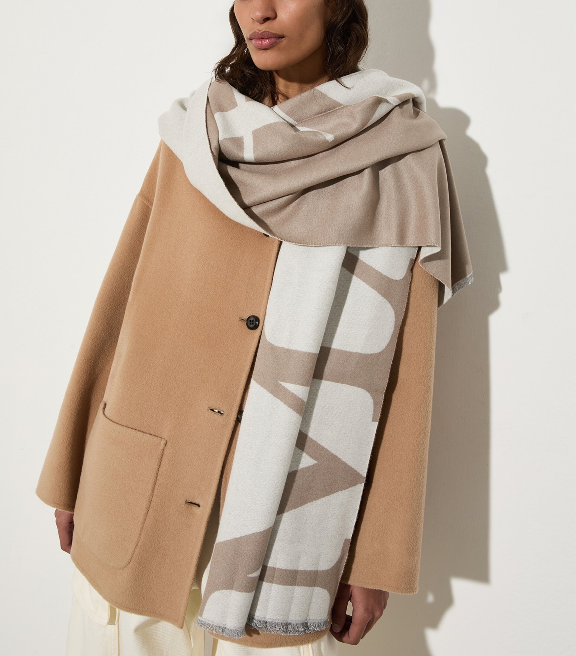 Logo Scarf TURTLEDOVE Image 3