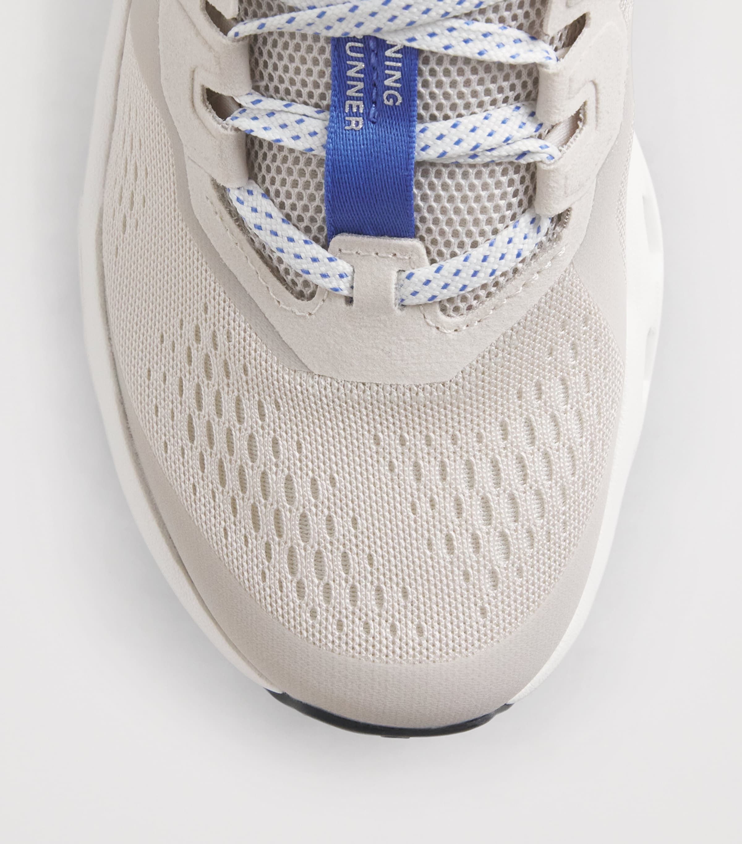 On Cloudrunner 3 Trainers Pearl Sailor Image 6