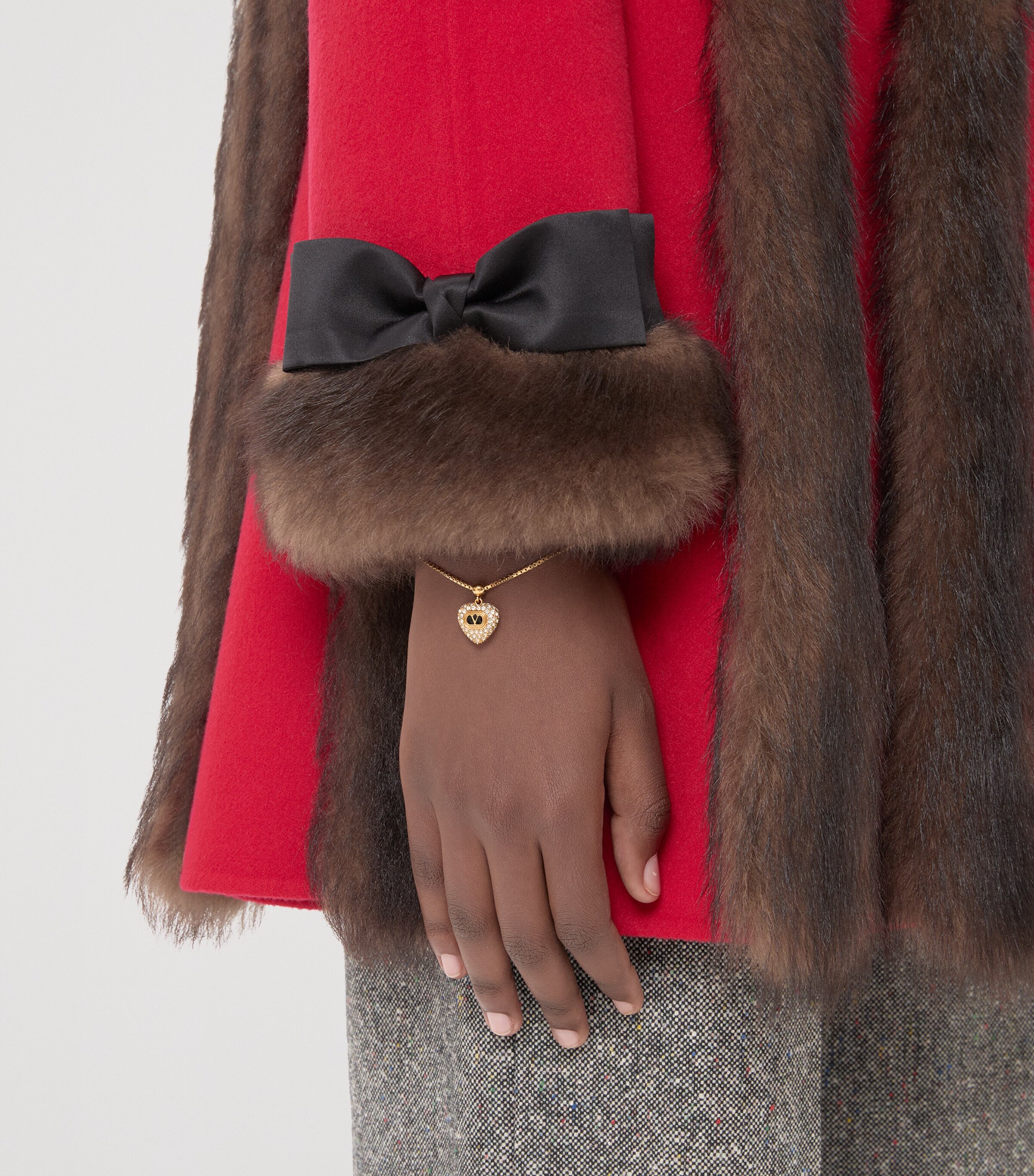 Enamel and Crystal Heart Bracelet RG5 Image 3