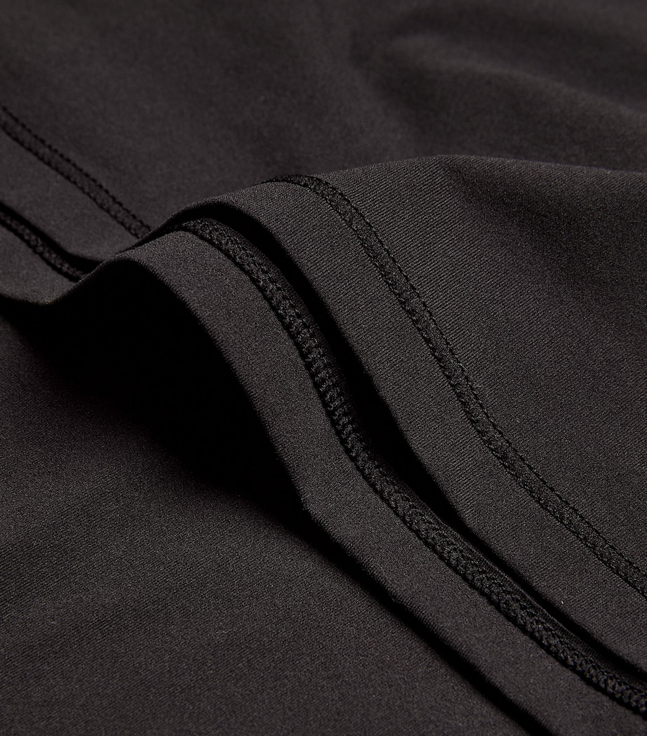 Fits Everybody Short-Sleeve T-Shirt ONYX Image 5