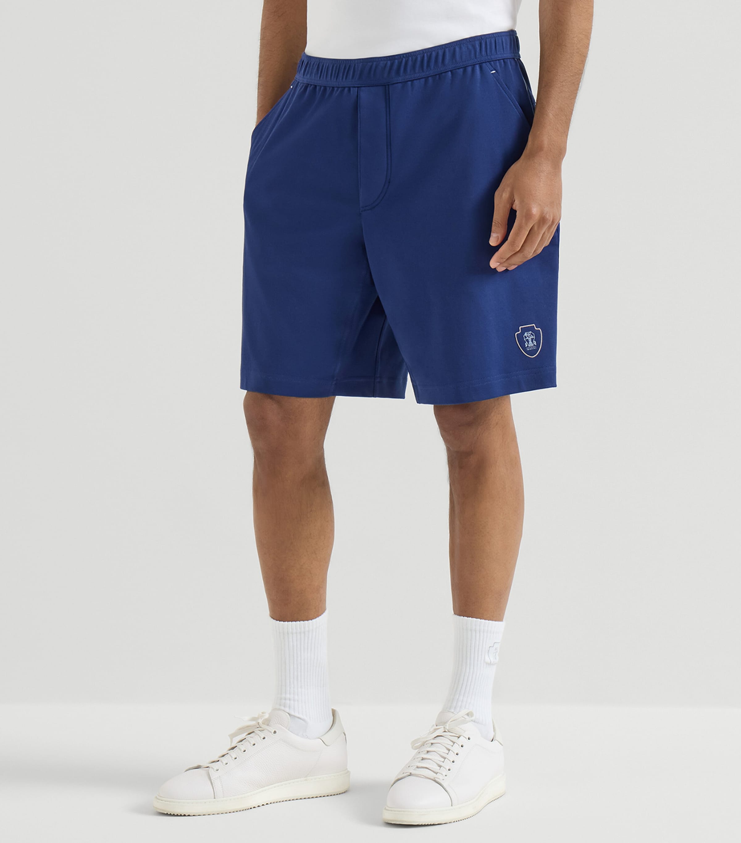 Brunello Cucinelli Mens Cotton Crest Shorts Image 3