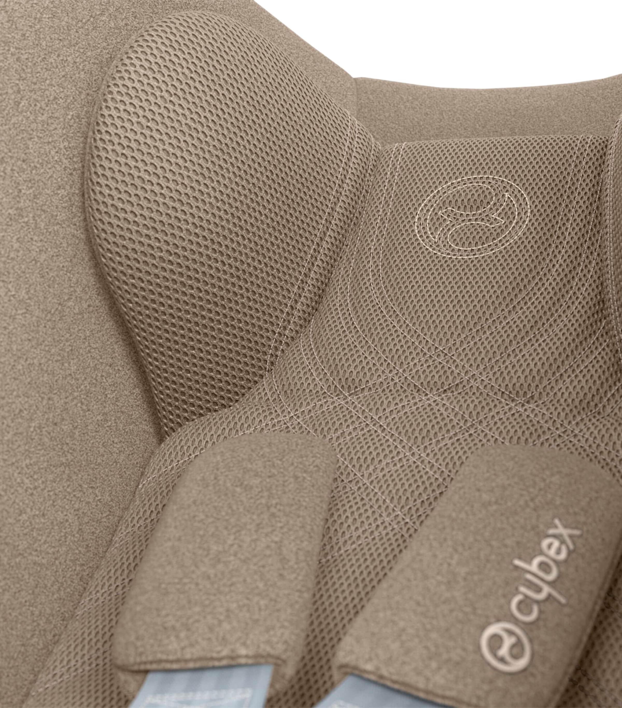 Cybex Cloud T i-Size Baby Car Seat | Harrods US