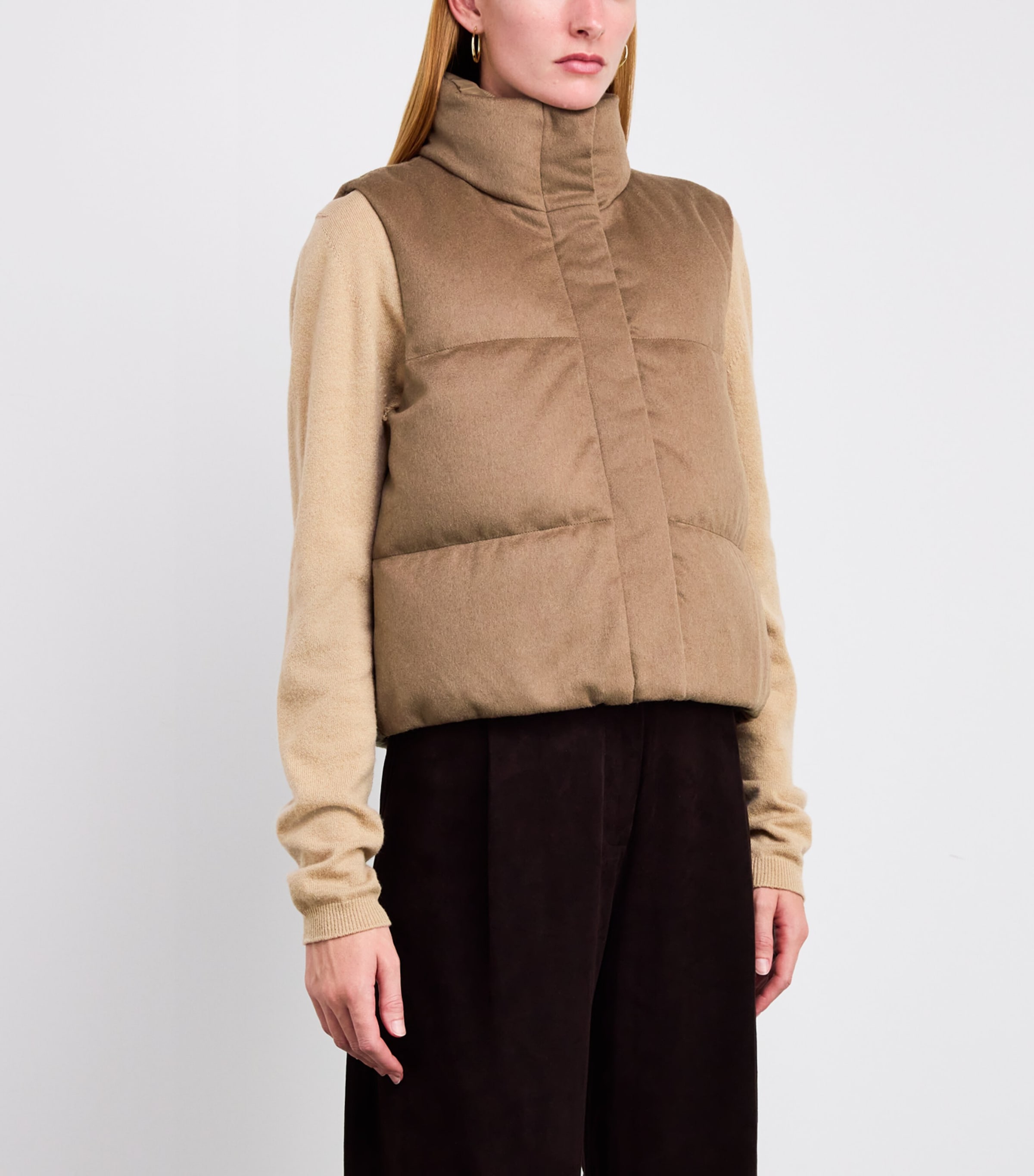 The Cube Quilted Gilet BEIGE Image 3