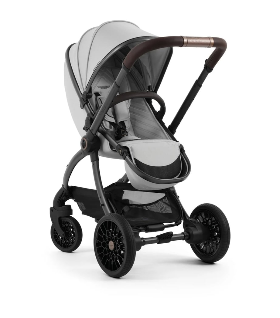 Egg x Aston Martin egg3 Snuggle Bundle Soft Grey Image 6