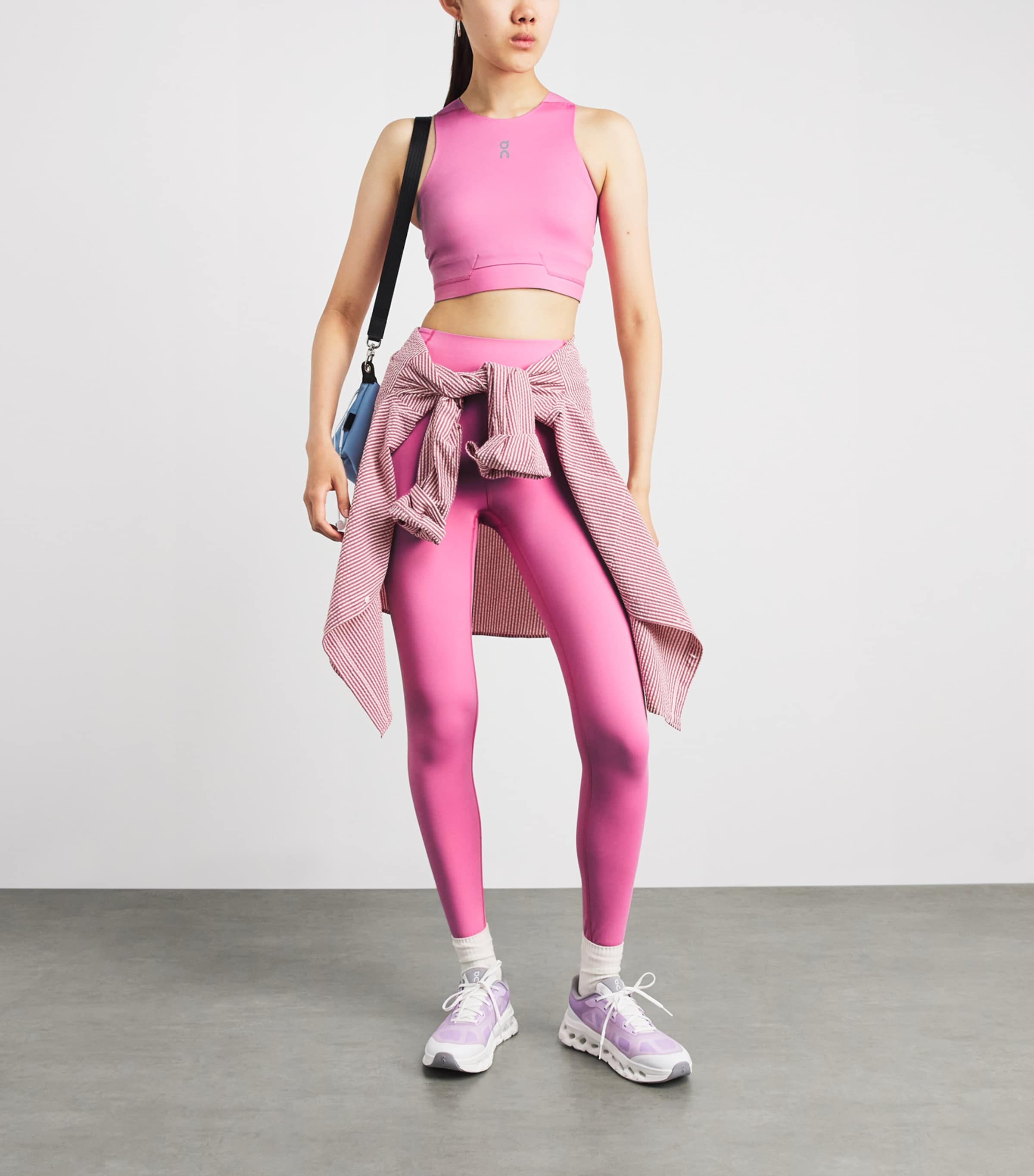 On Womens Train Leggings Bubblegum Image 2