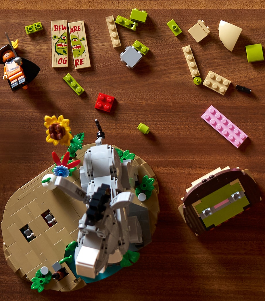Lego Shrek, Donkey & Puss in Boots Set 72423 Image 3