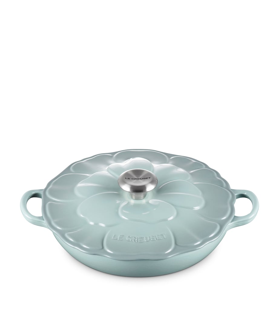 Cast Iron Petal Shallow Casserole Dish (26cm) SEA SALT Image 1