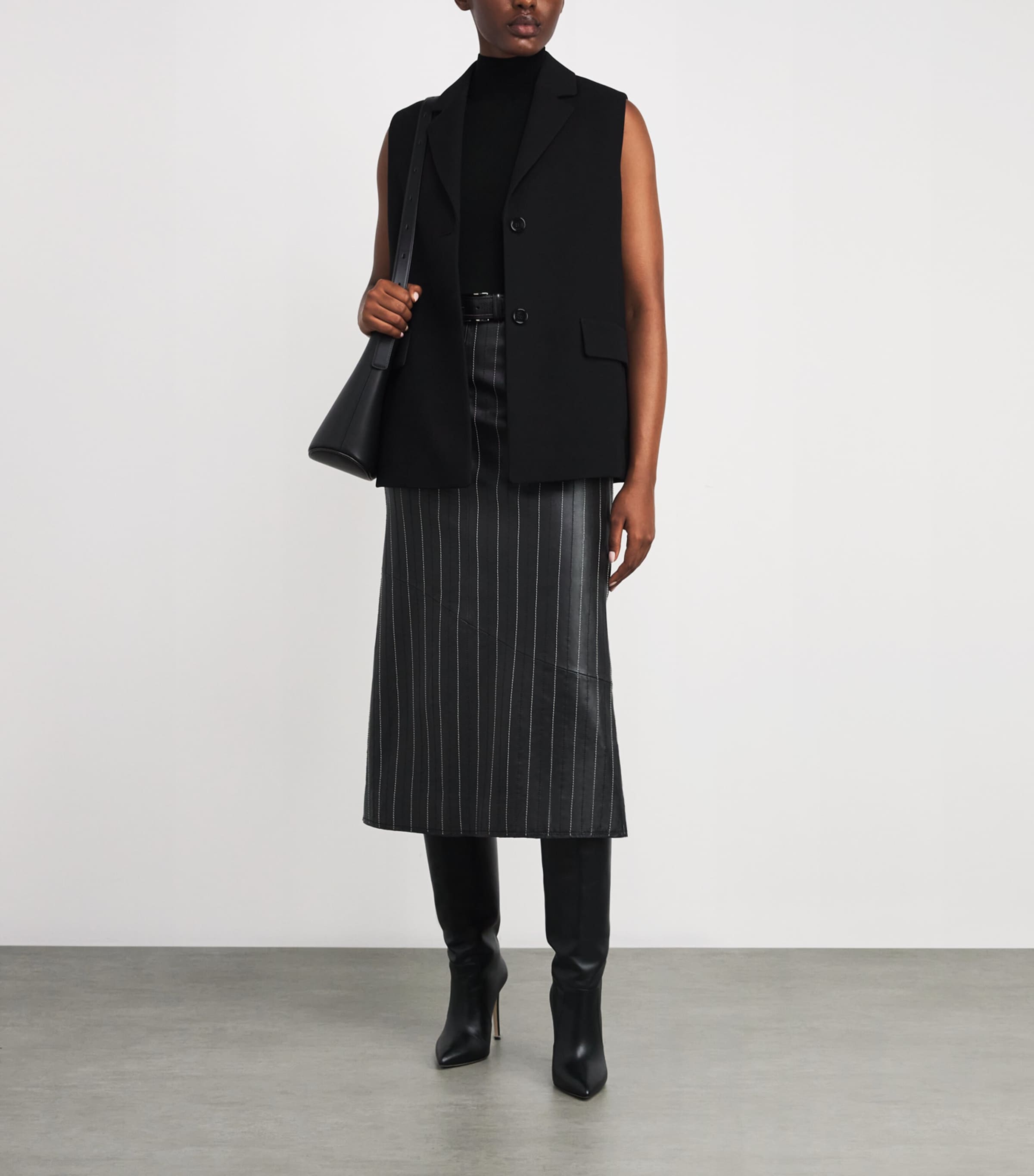 Virgin Wool Sleeveless Sweater BLACK Image 2