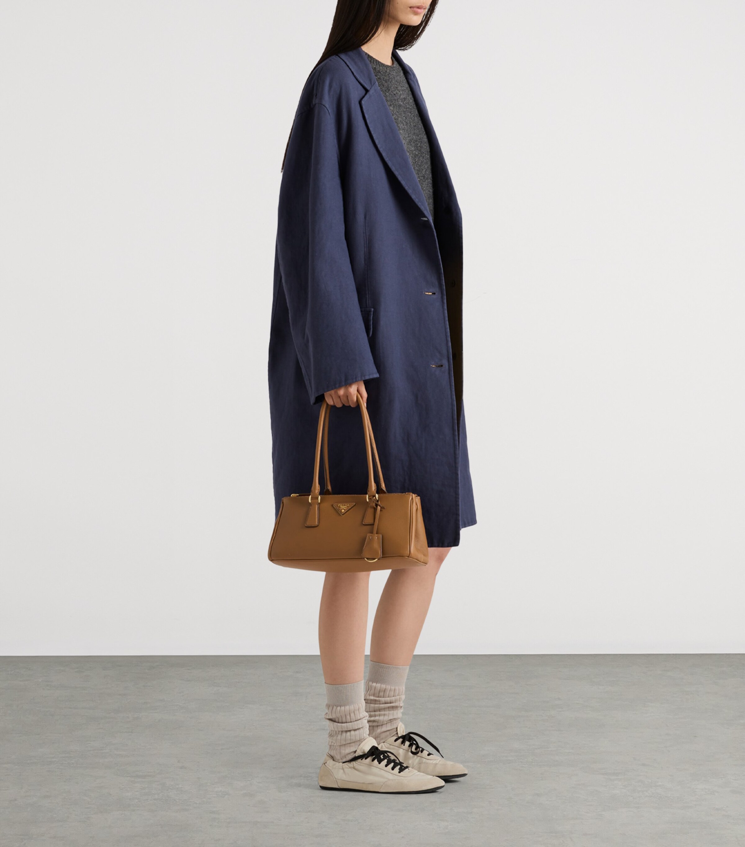 Medium Leather Galleria Top-Handle Bag F03BH Image 2