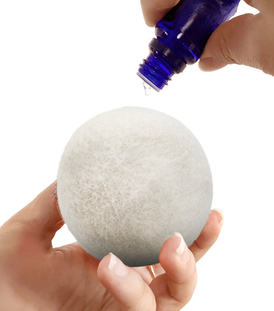 Wool XL Dryer Balls with Delicates Bag (Set of 6) IVORY Image 6