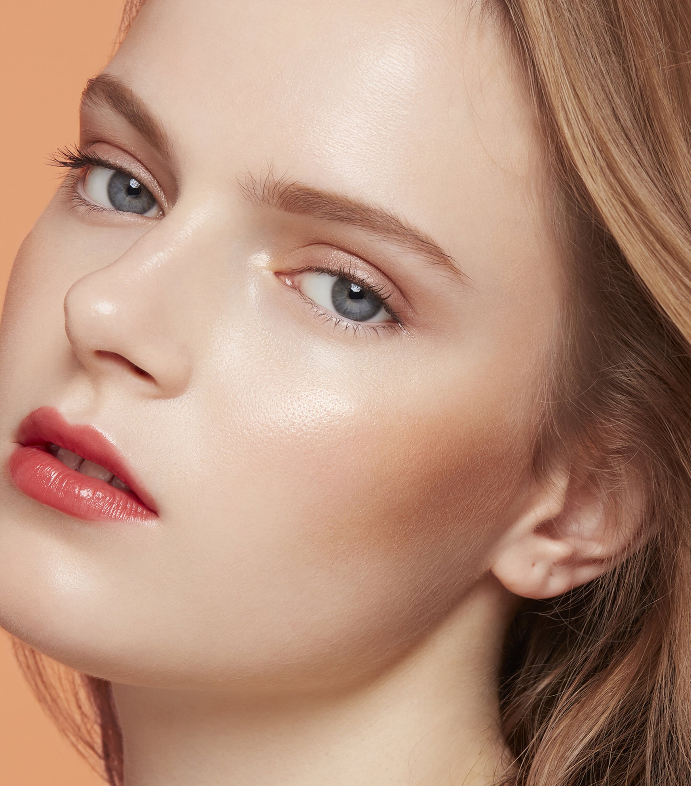 The Luminizing Face Enhancer 203 SUNSET BRILL Image 4