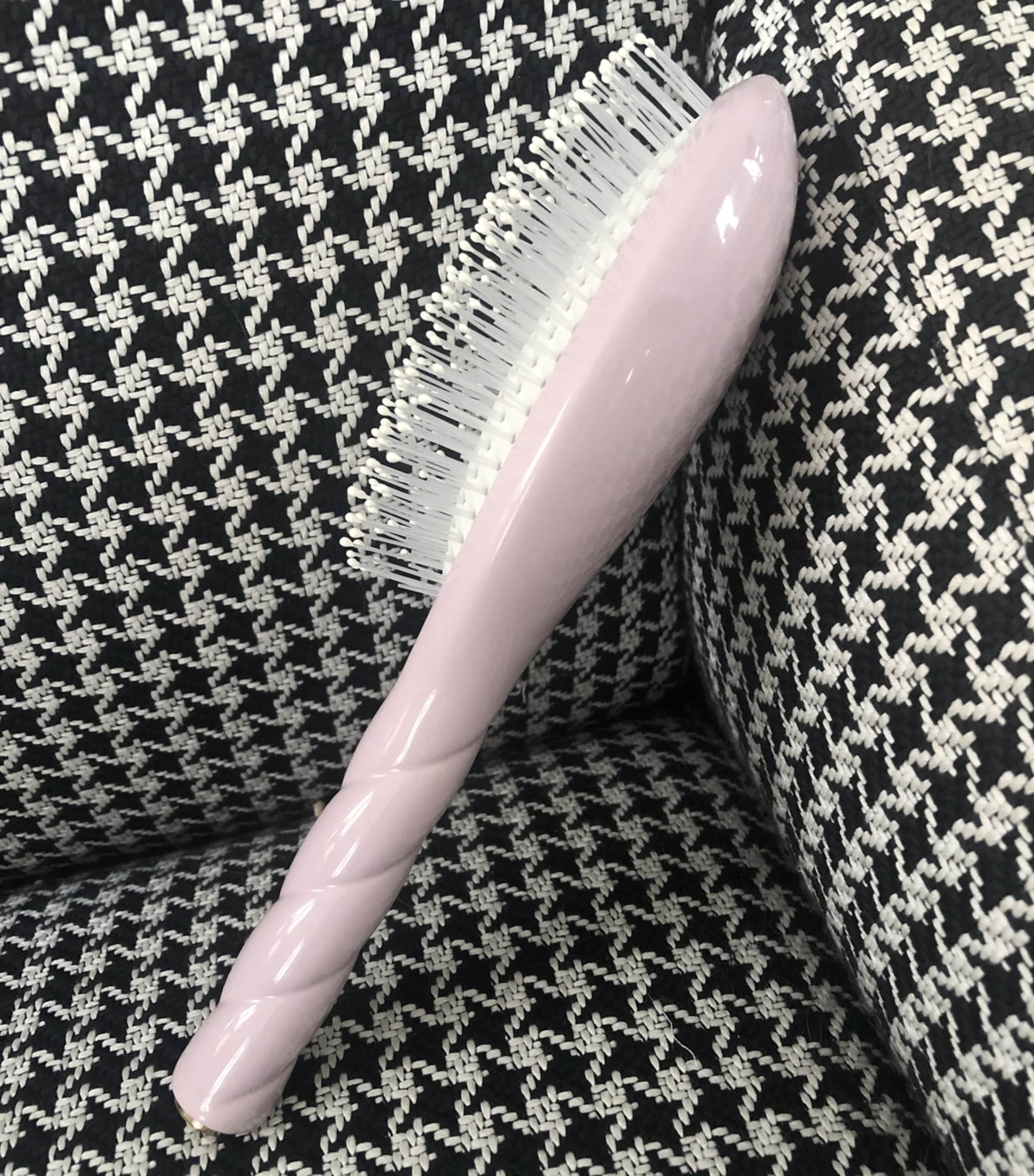 N.04 The Miracle Detangling Scalp Brush LILAC PINK Image 3