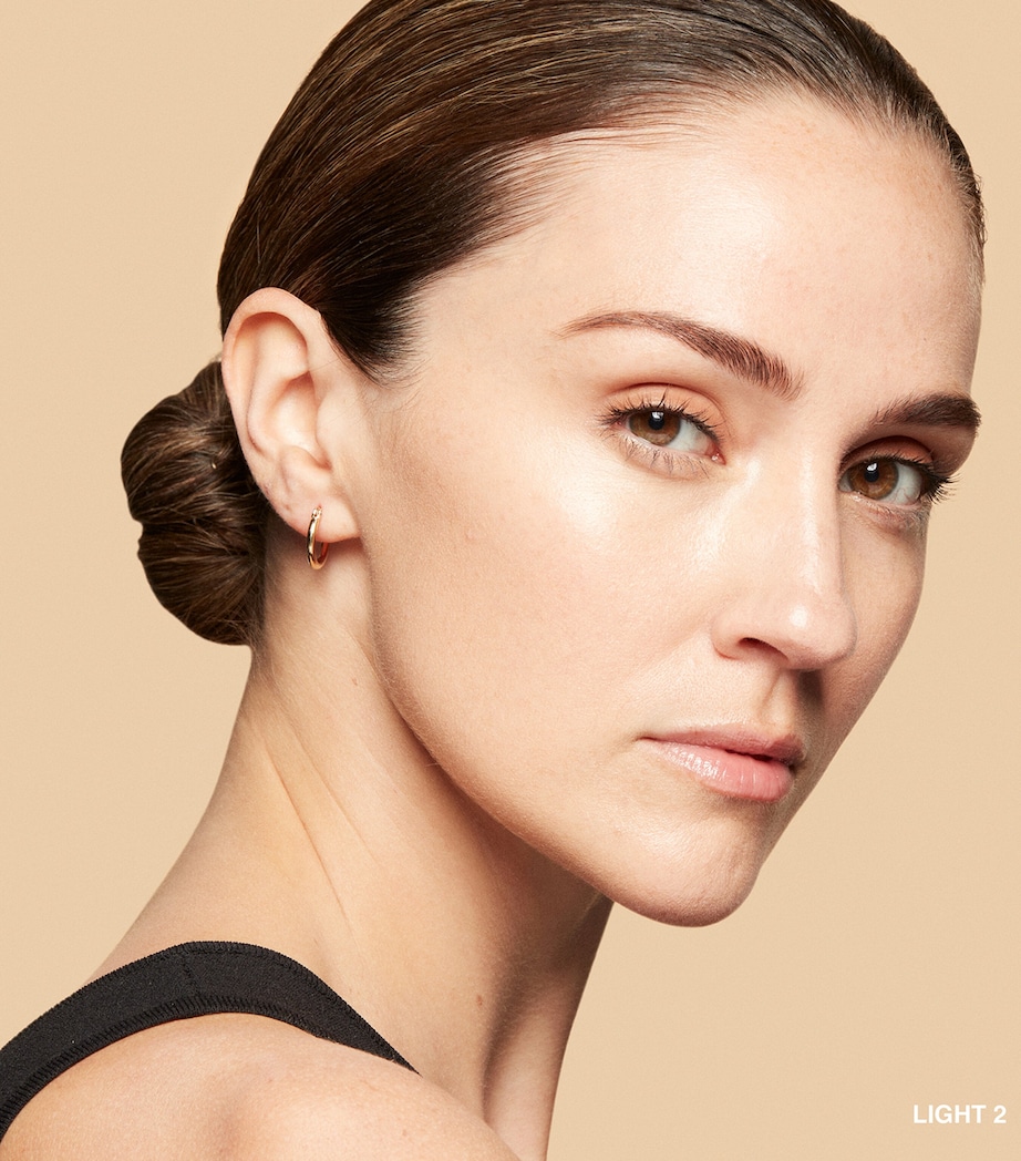 Vitamin Enriched Skin Tint LIGHT 2 Image 4