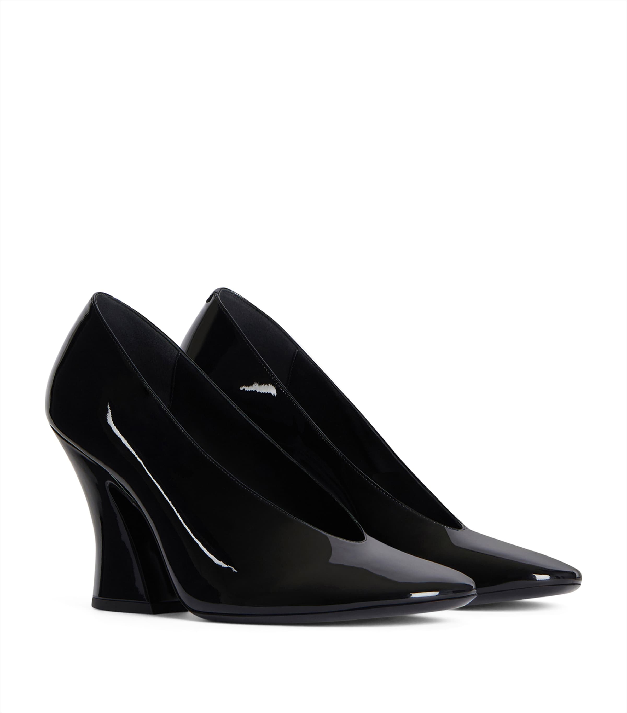 Givenchy Calf Leather Sculpted Pumps 95 Black Image 1