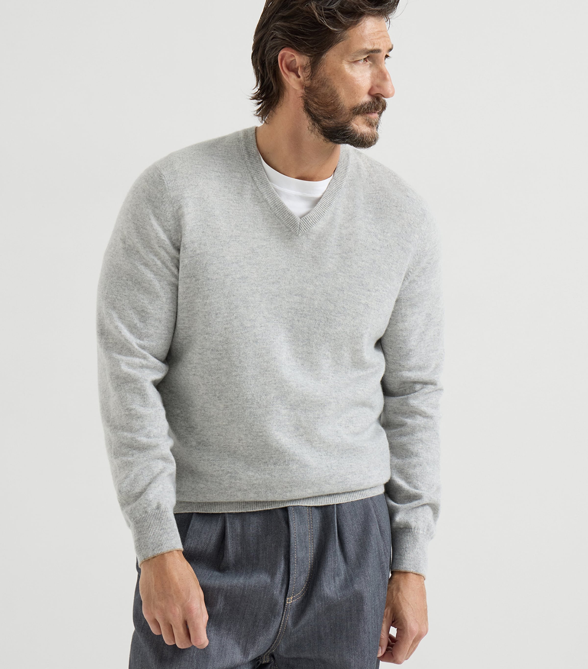 Brunello Cucinelli Mens Cashmere V-Neck Sweater Image 3