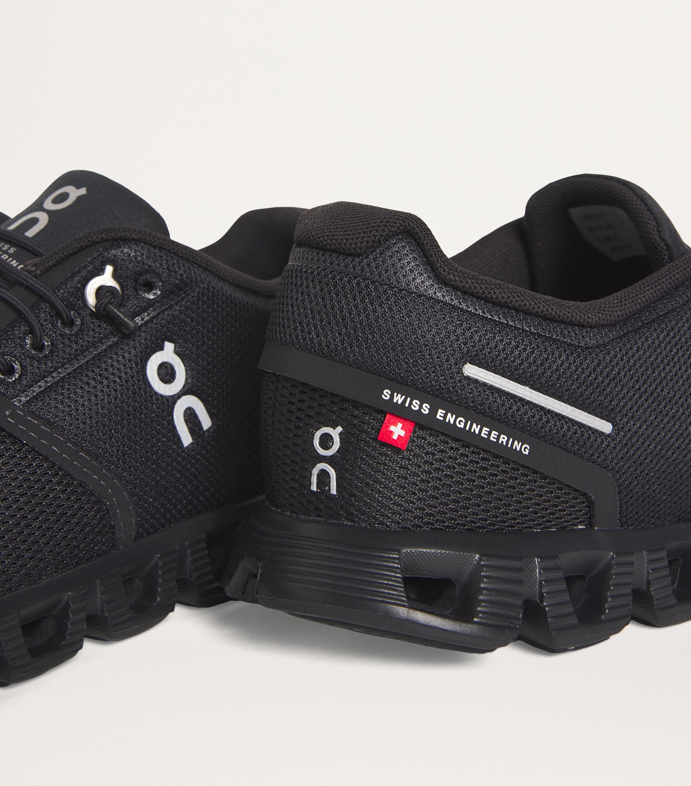 Cloud 5 Trainers ALL BLACK Image 5