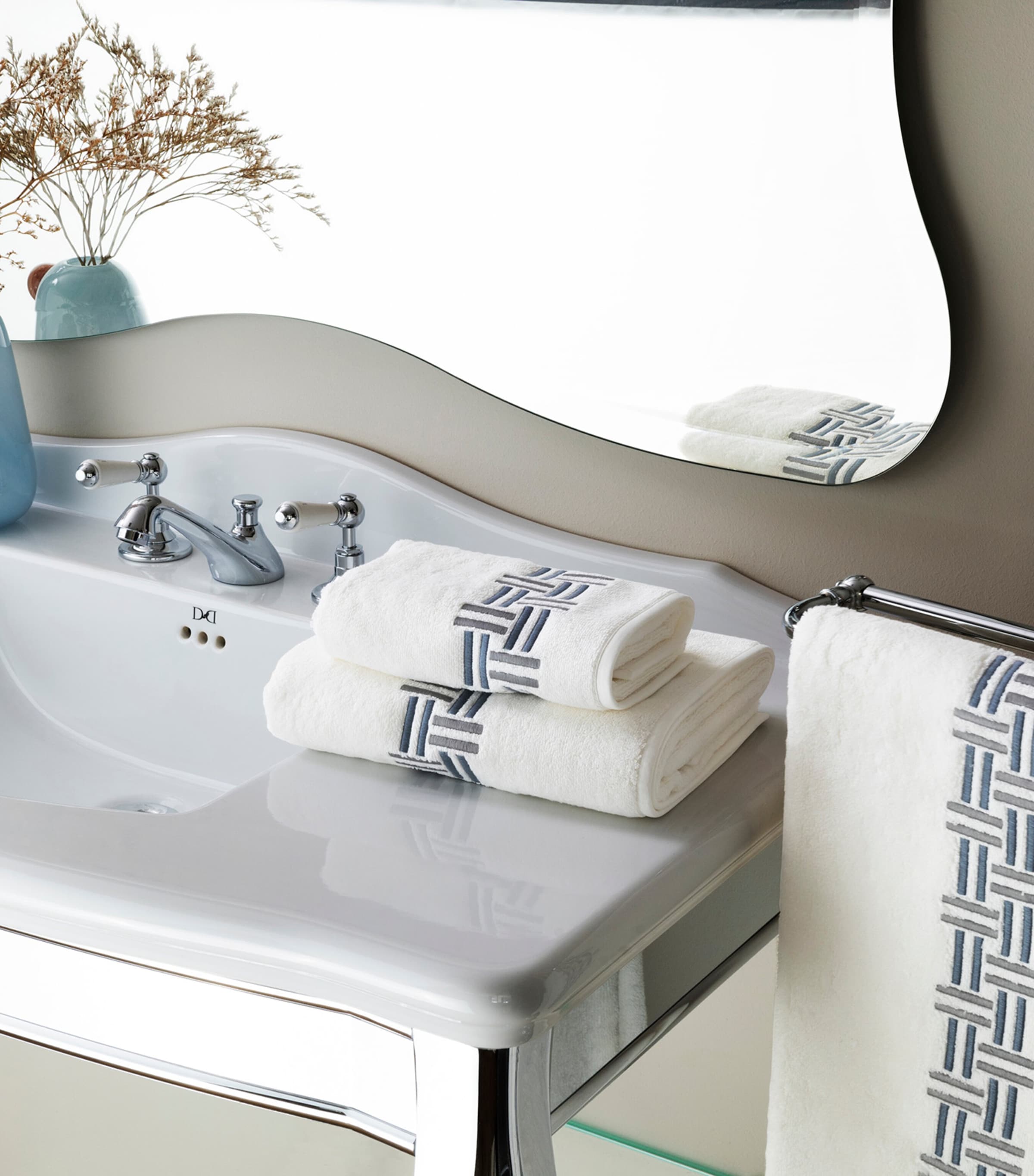 Basket Weave Bath Towel (100cm x 150cm) 8E23 - STEEL BLUE/GR Image 3