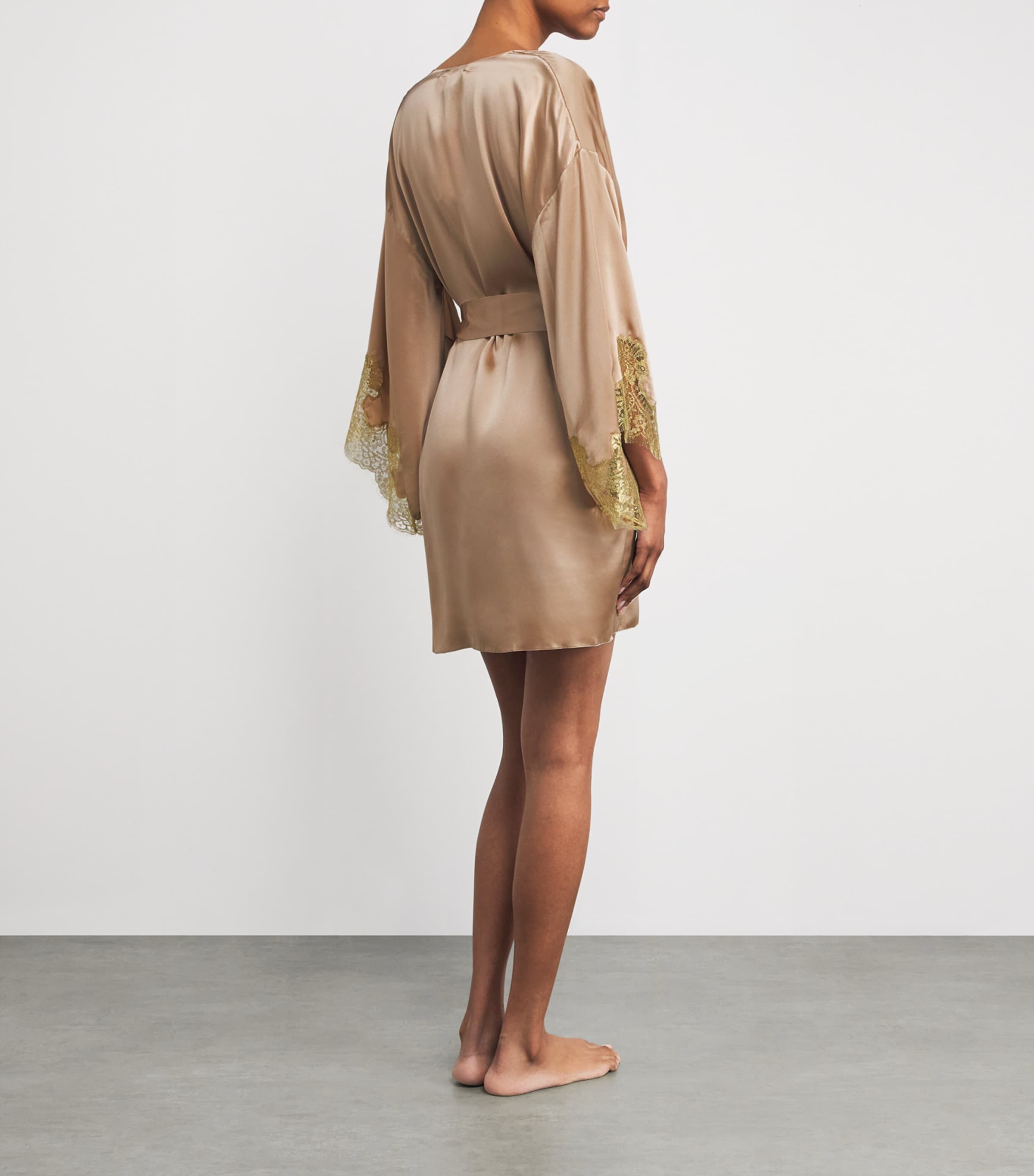 Gilda & Pearl Womens Silk Lace-Trim Gina Short Robe Almond/gold Image 3