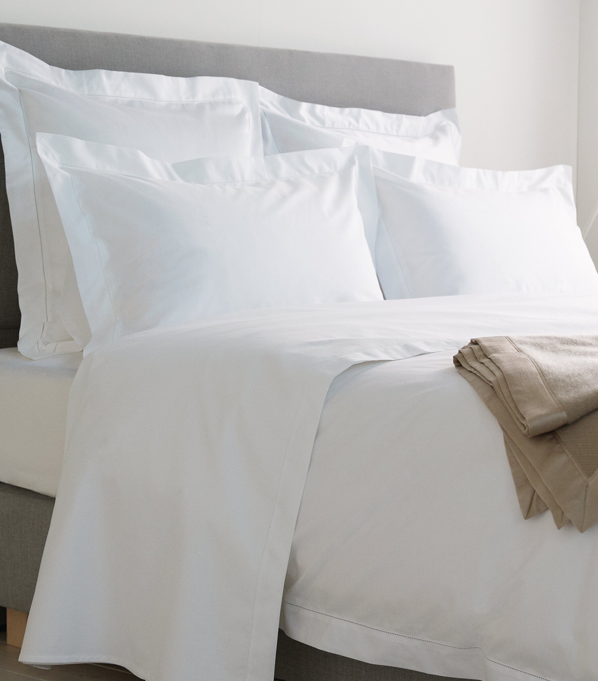 Harrods Of London Cadogan King Flat Sheet In White
