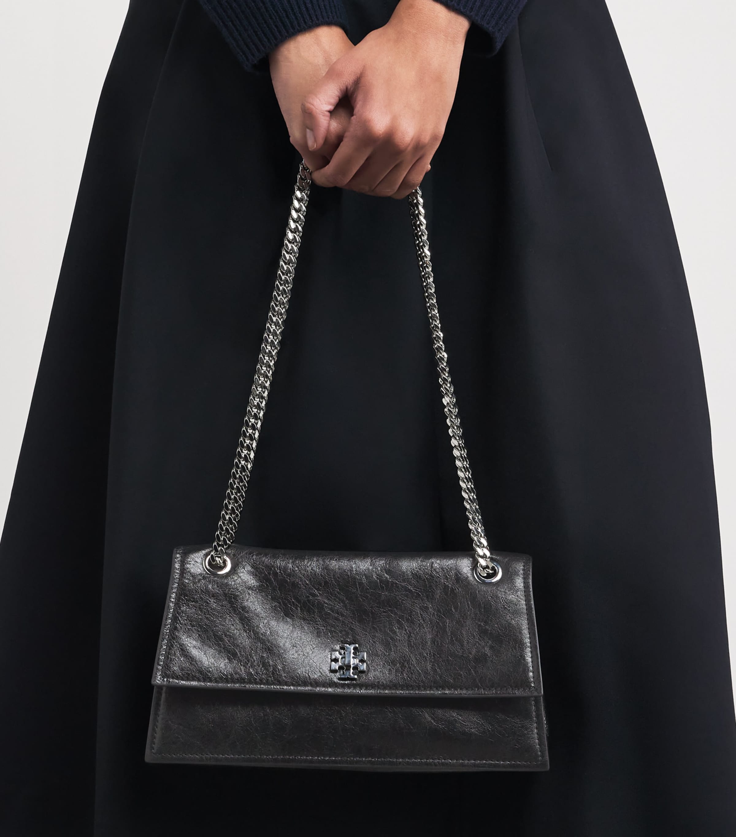 Leather Kira Turnlock Shoulder Bag BLACK Image 2