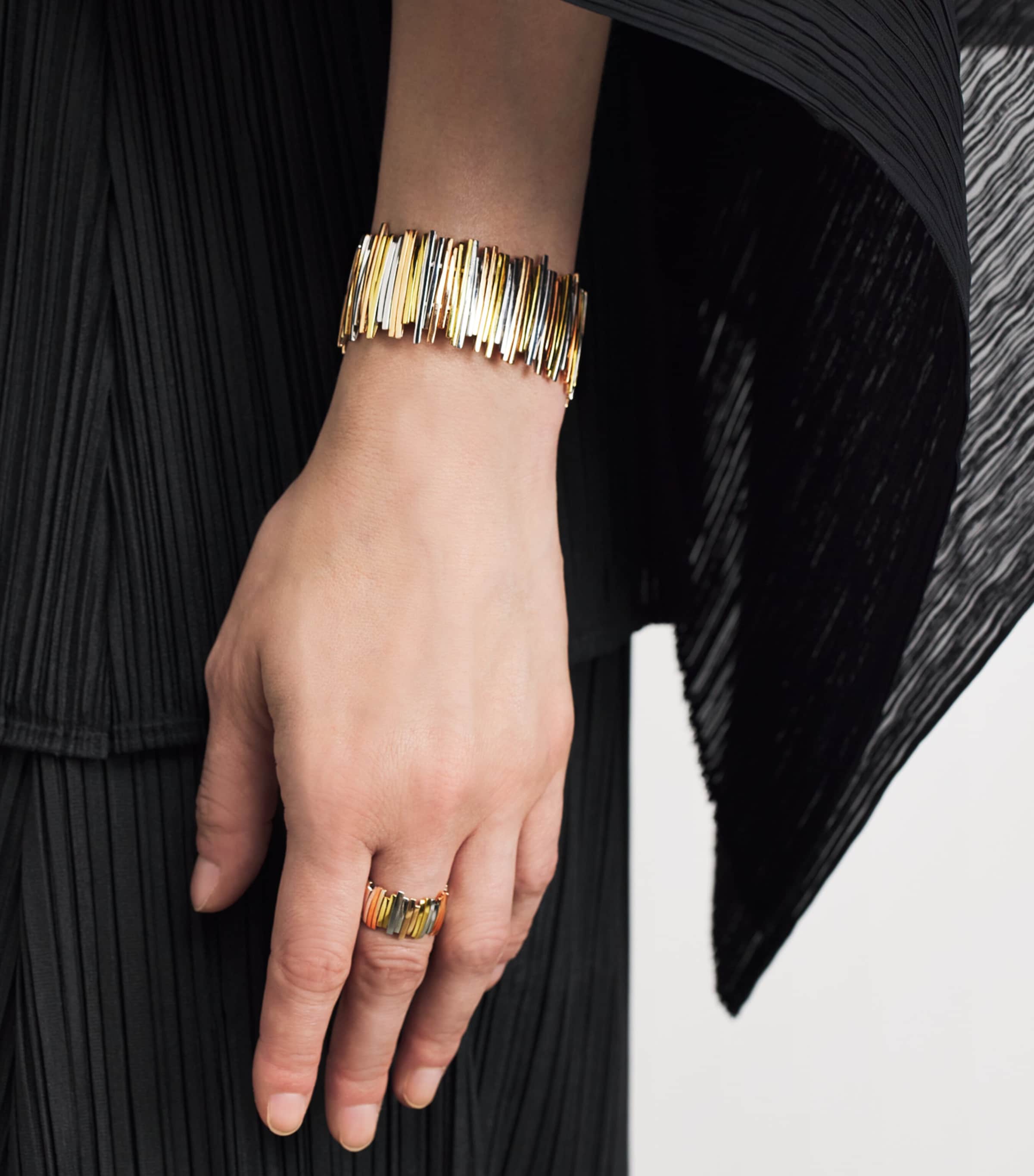 Suzanne Kalan Three-Tone Golden Jagged Wide Band Wyrg Image 4