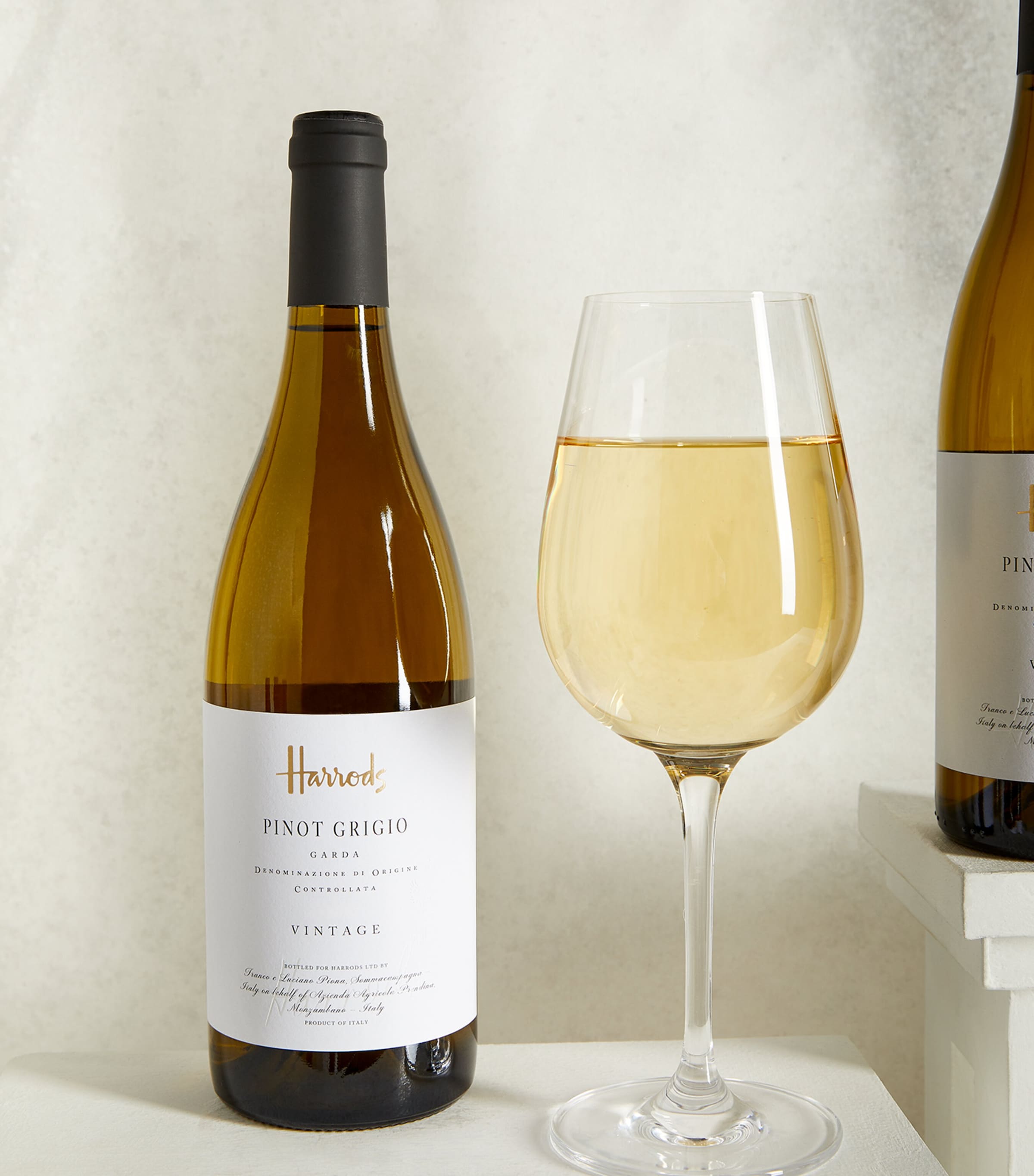 Pinot Grigio Wine Case (12 Bottles) - Lombardy, Italy NO COLOUR Image 4