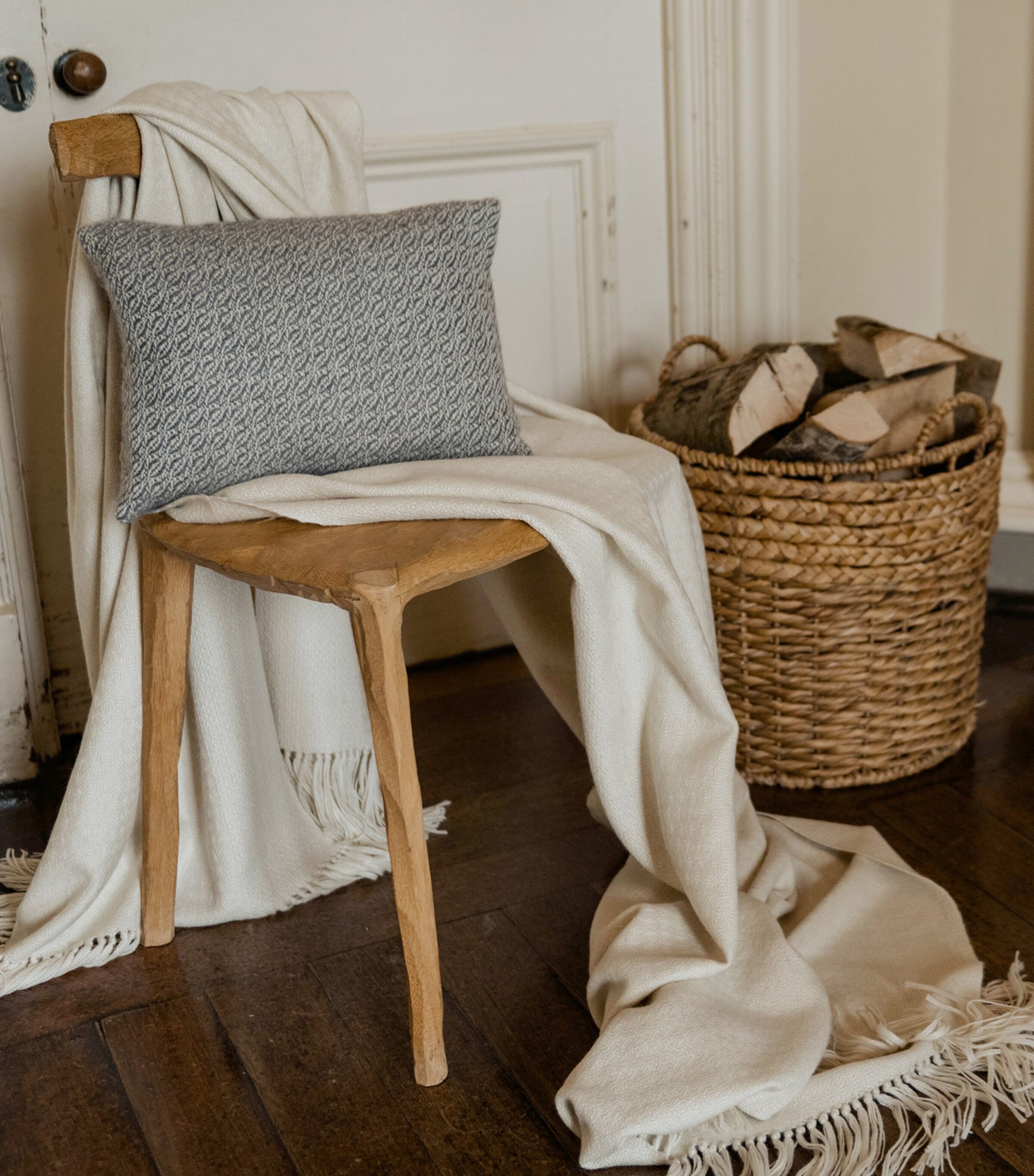 Araminta Campbell Alpaca-Blend Fern Cushion (30cm x 45cm) Grey Image 3