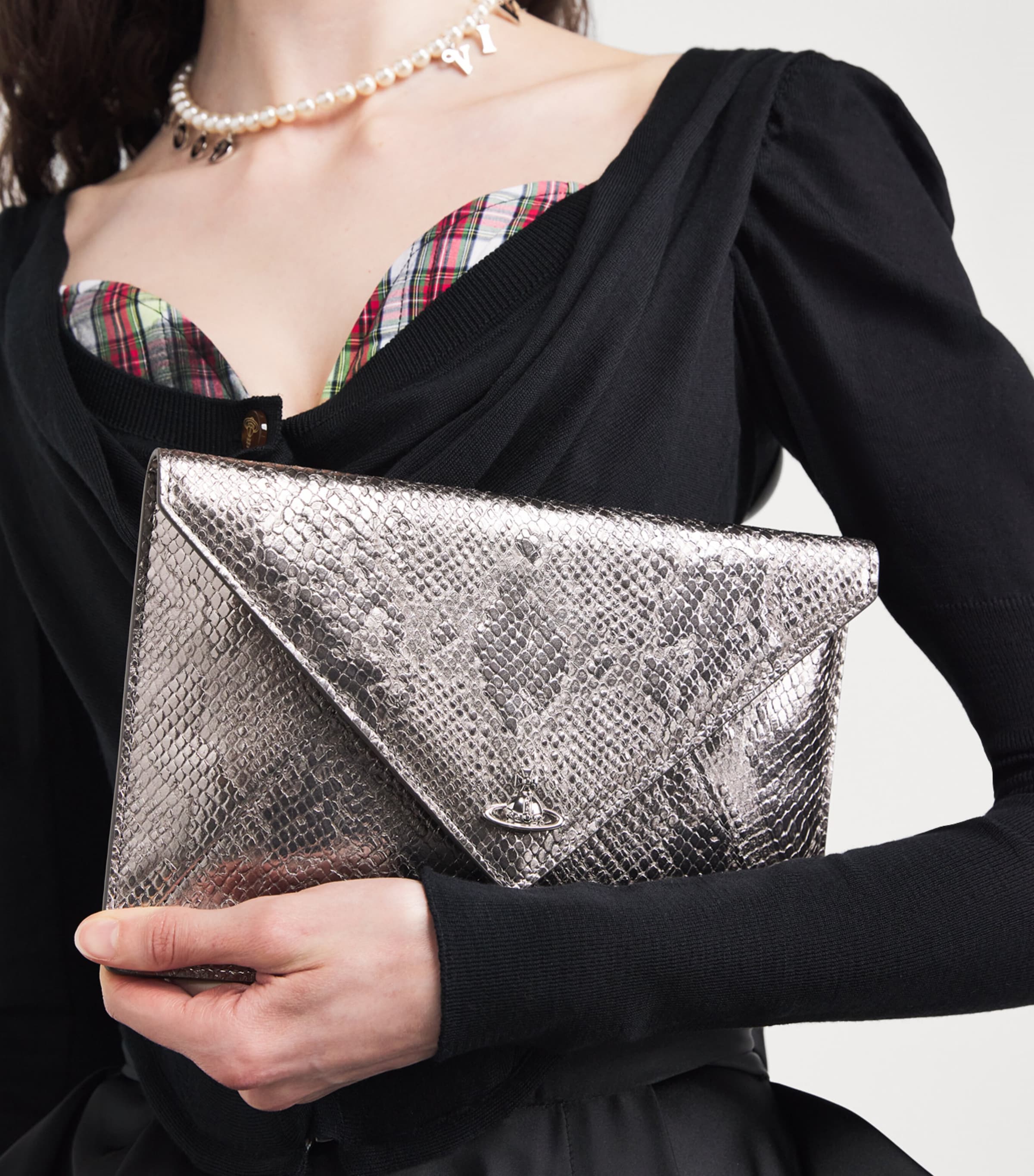 Croc-Embossed Leather Envelope Clutch Bag IRON Image 2