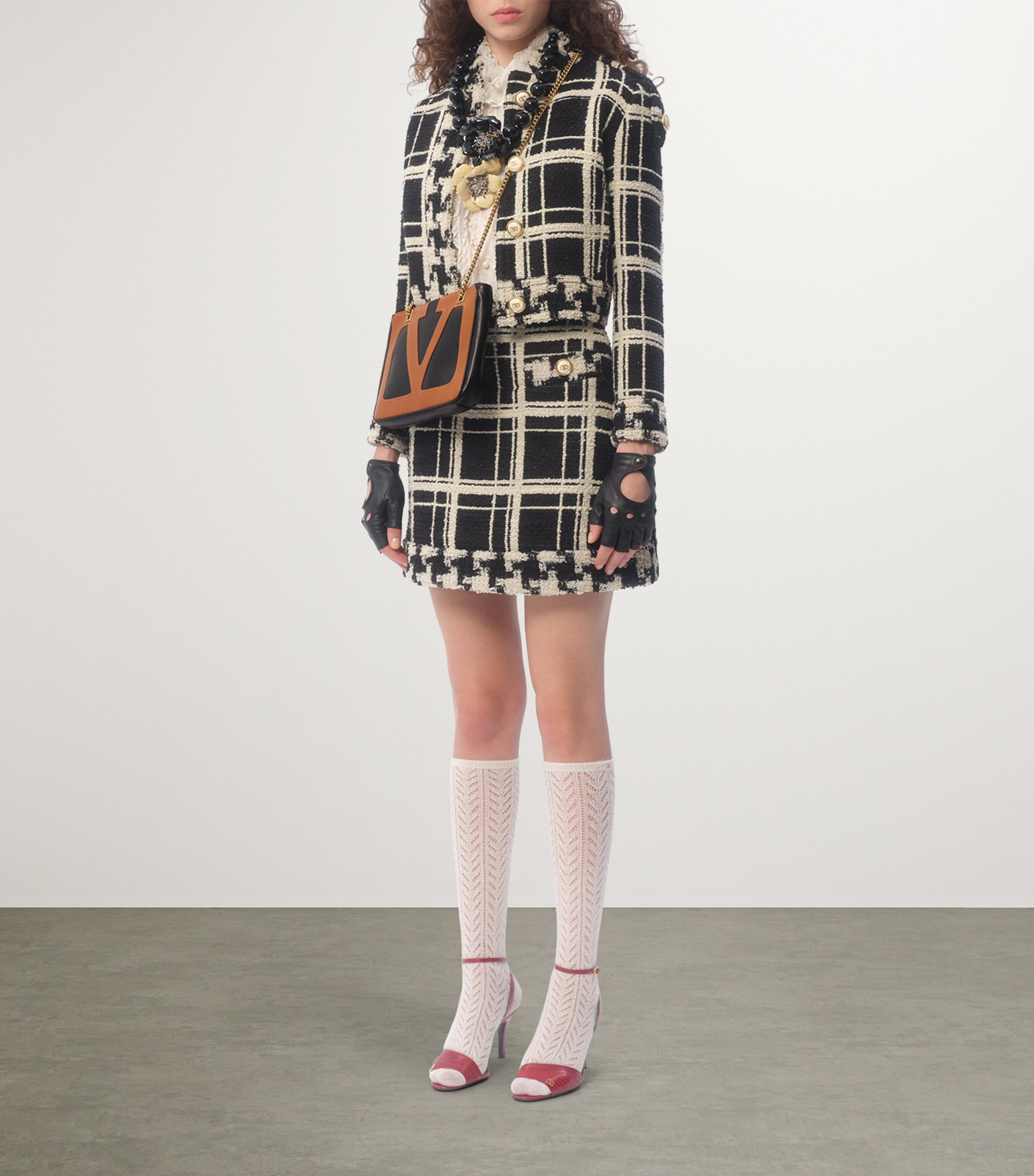 Small Lambskin Viva Superstar Tote Bag RFA Image 6