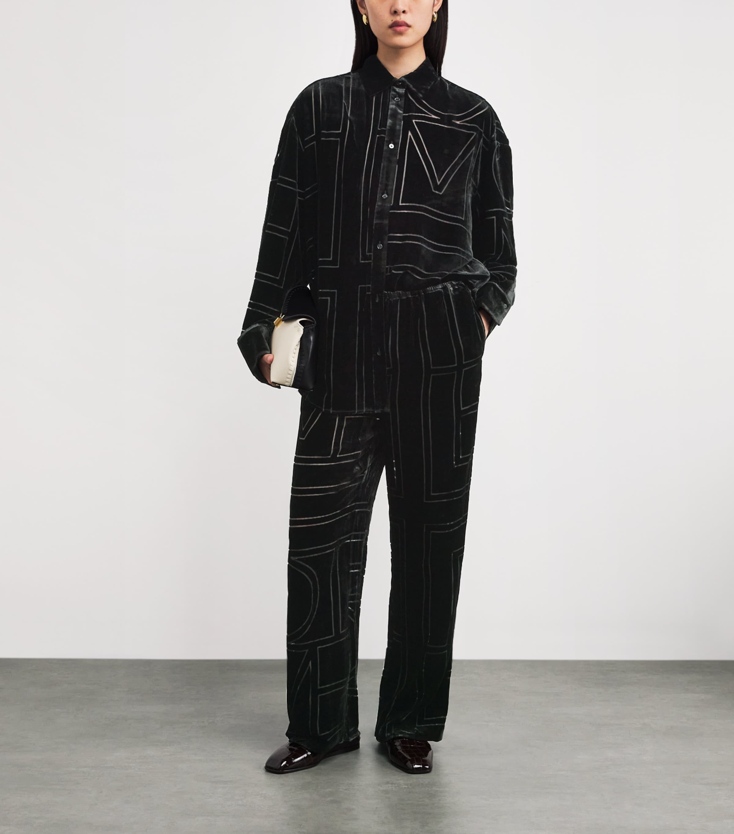 Silk Monogram Wide-Leg Trousers 001 BLACK Image 2