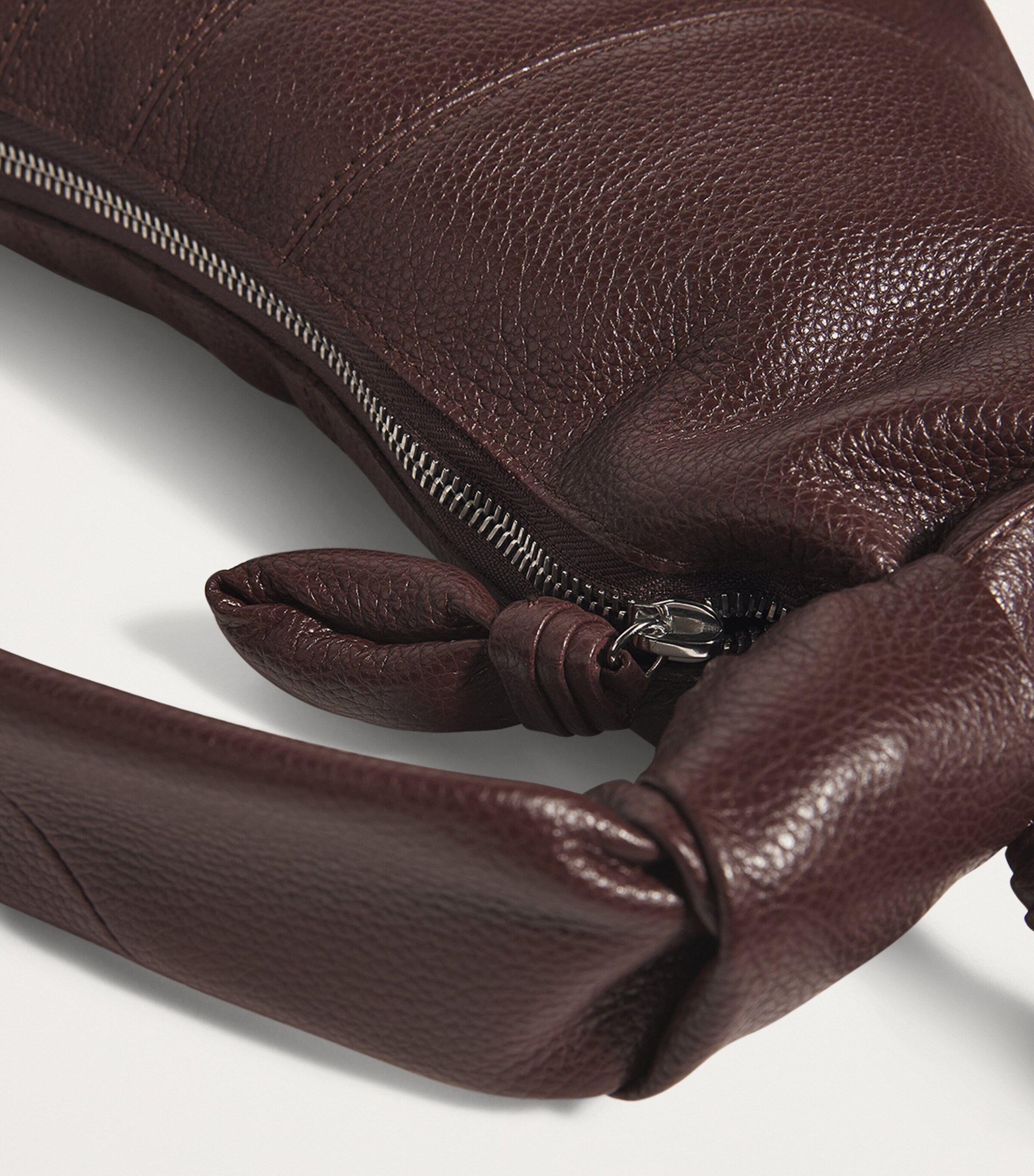 Lemaire Grained Leather Fortune Croissant Shoulder Bag Pecan Image 5