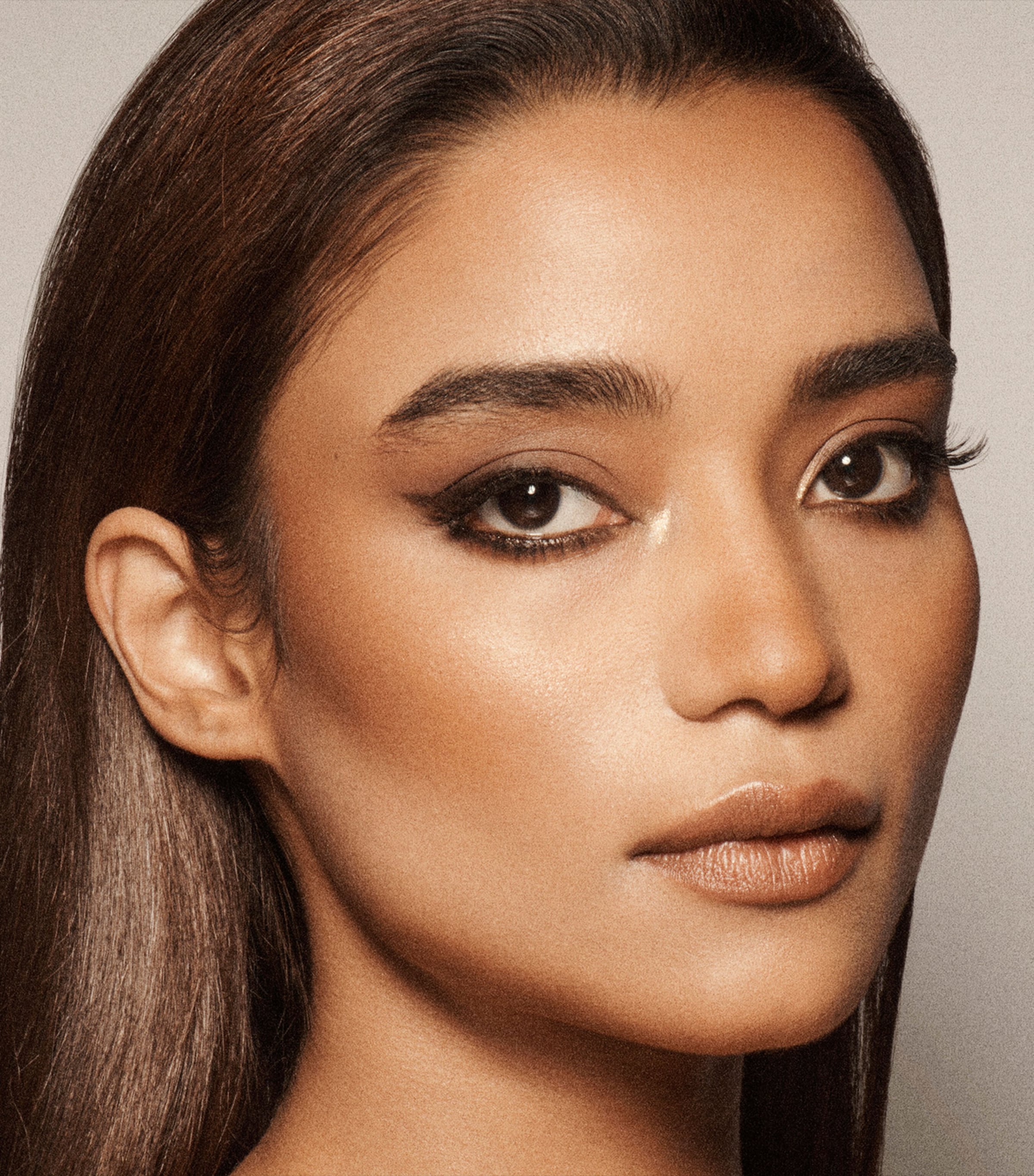 Modern Bronzer TAN Image 4