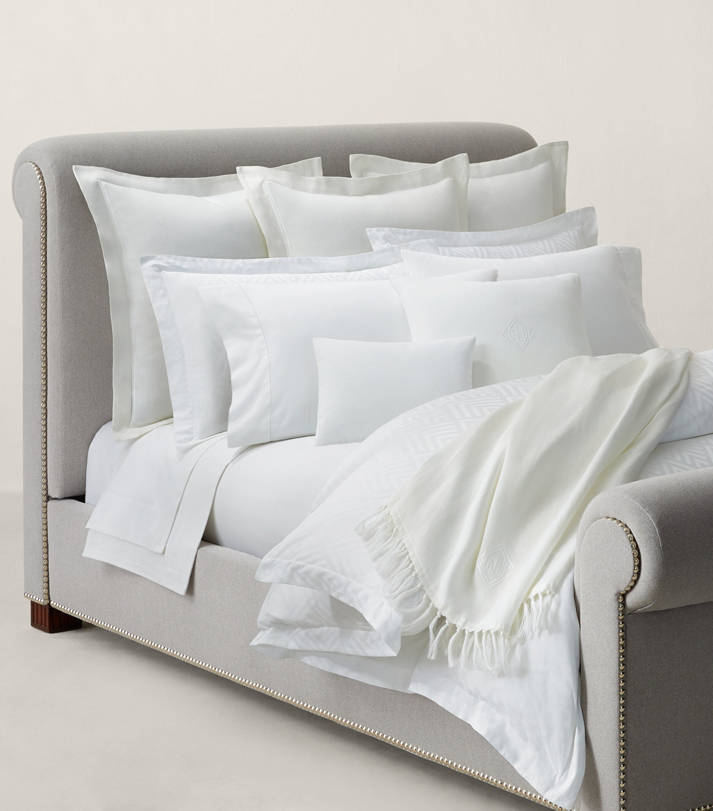 Ralph Lauren Home Penthouse Aldrich Throw (140cm x 180cm) White Image 5