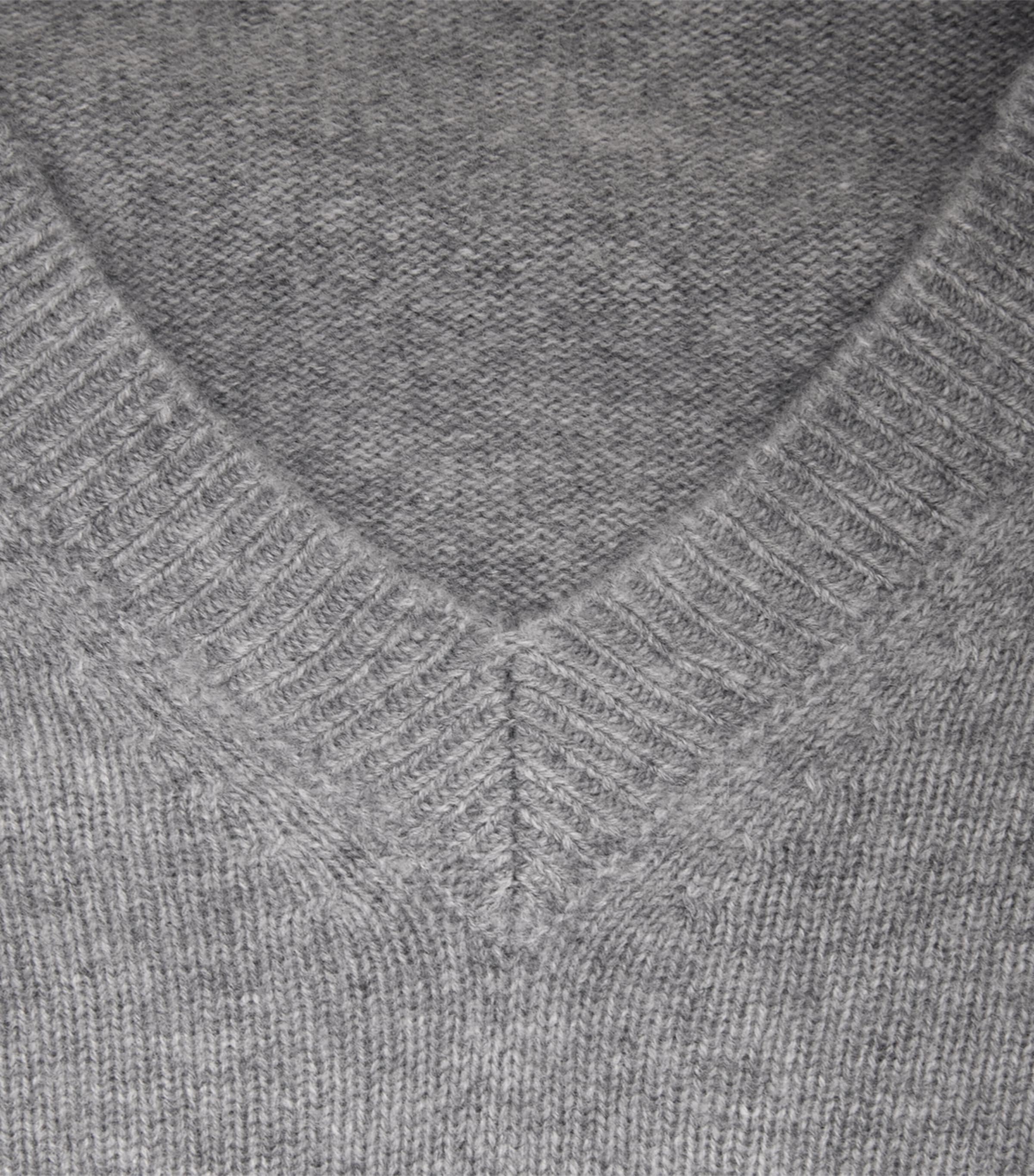 Cashmere V-Neck Sweater LIGHT HEATHER GREY Image 5