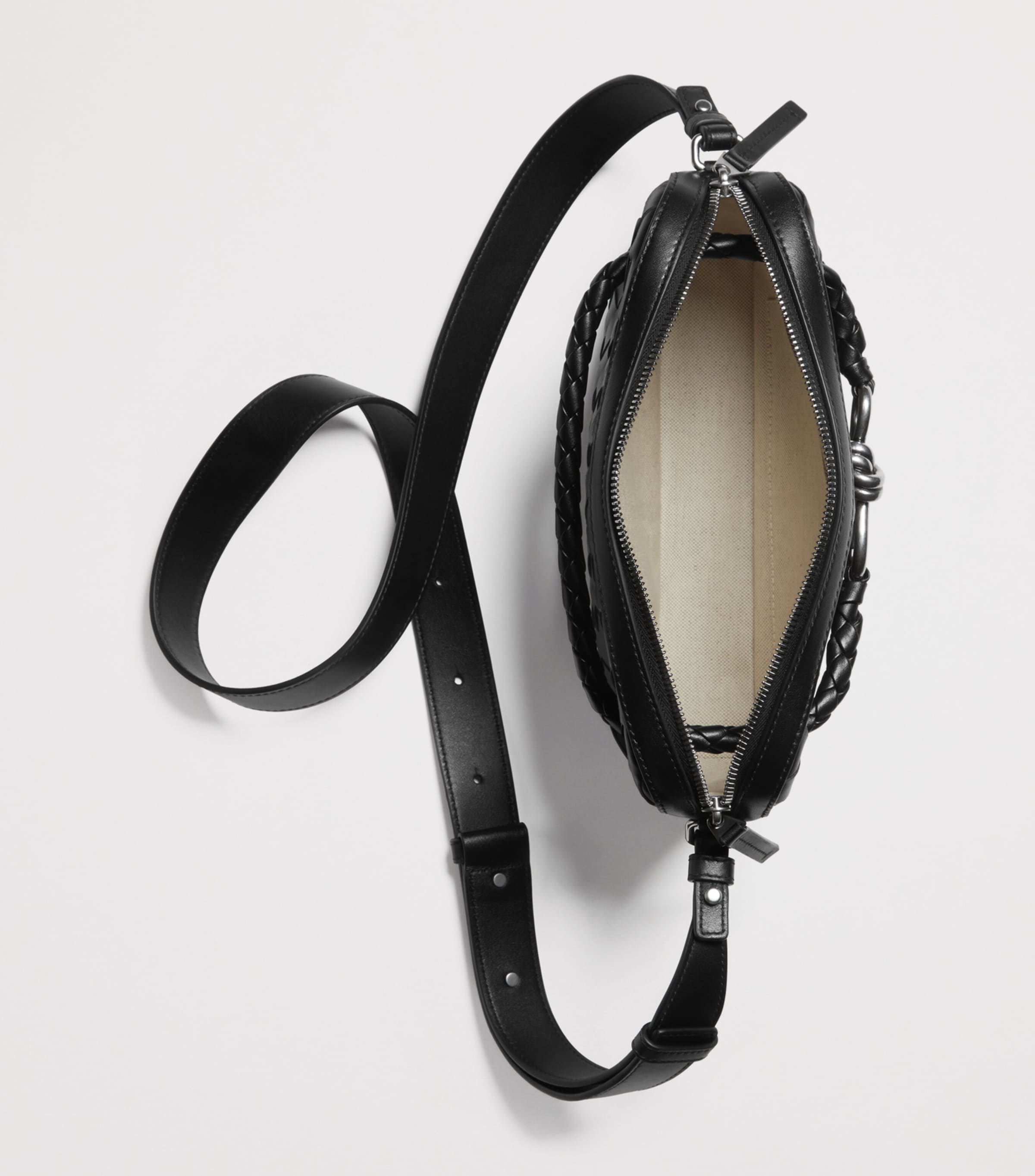 Bottega Veneta Leather Andiamo Messenger Bag Image 5