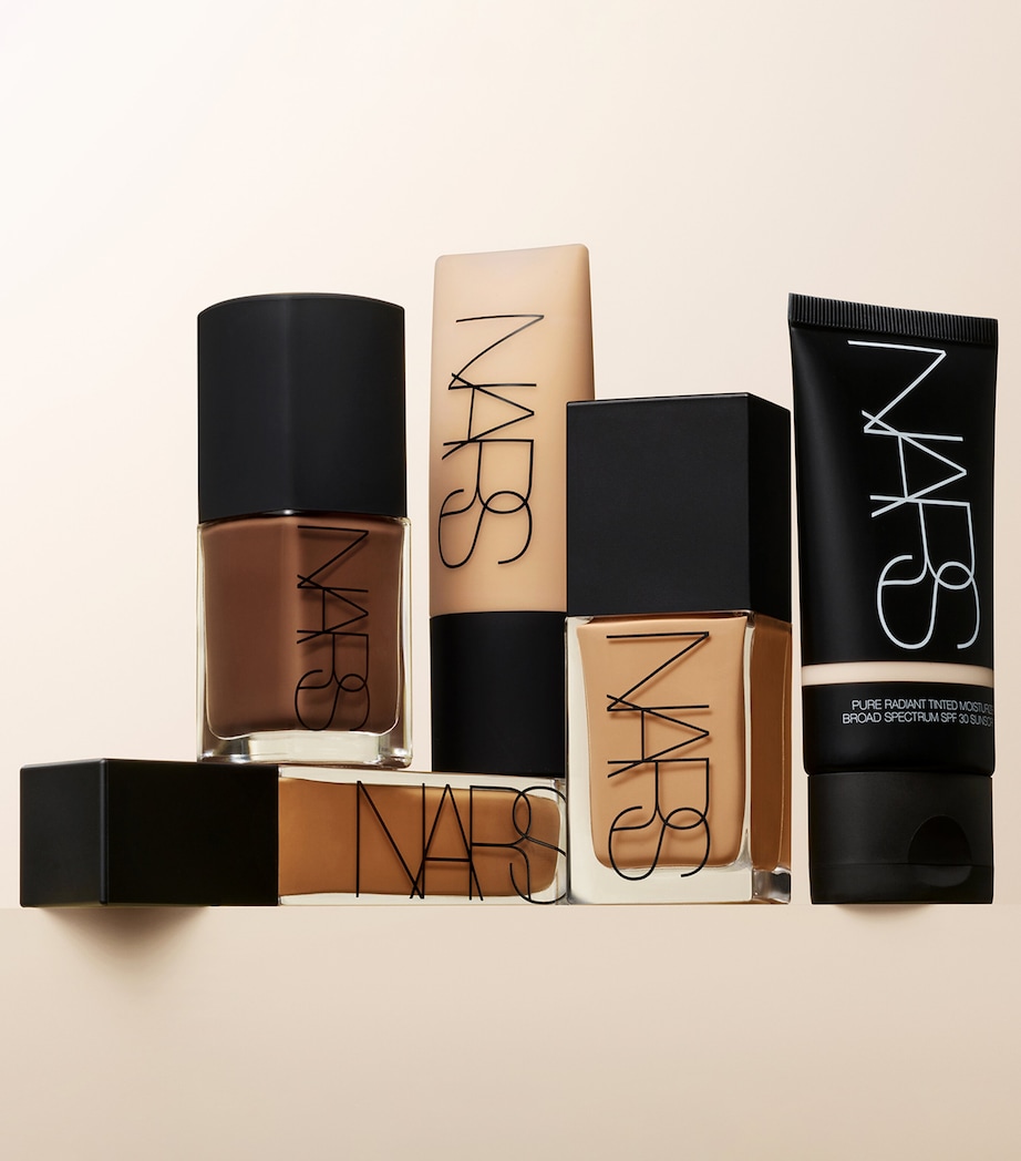 Soft Matte Complete Foundation YUKON Image 5