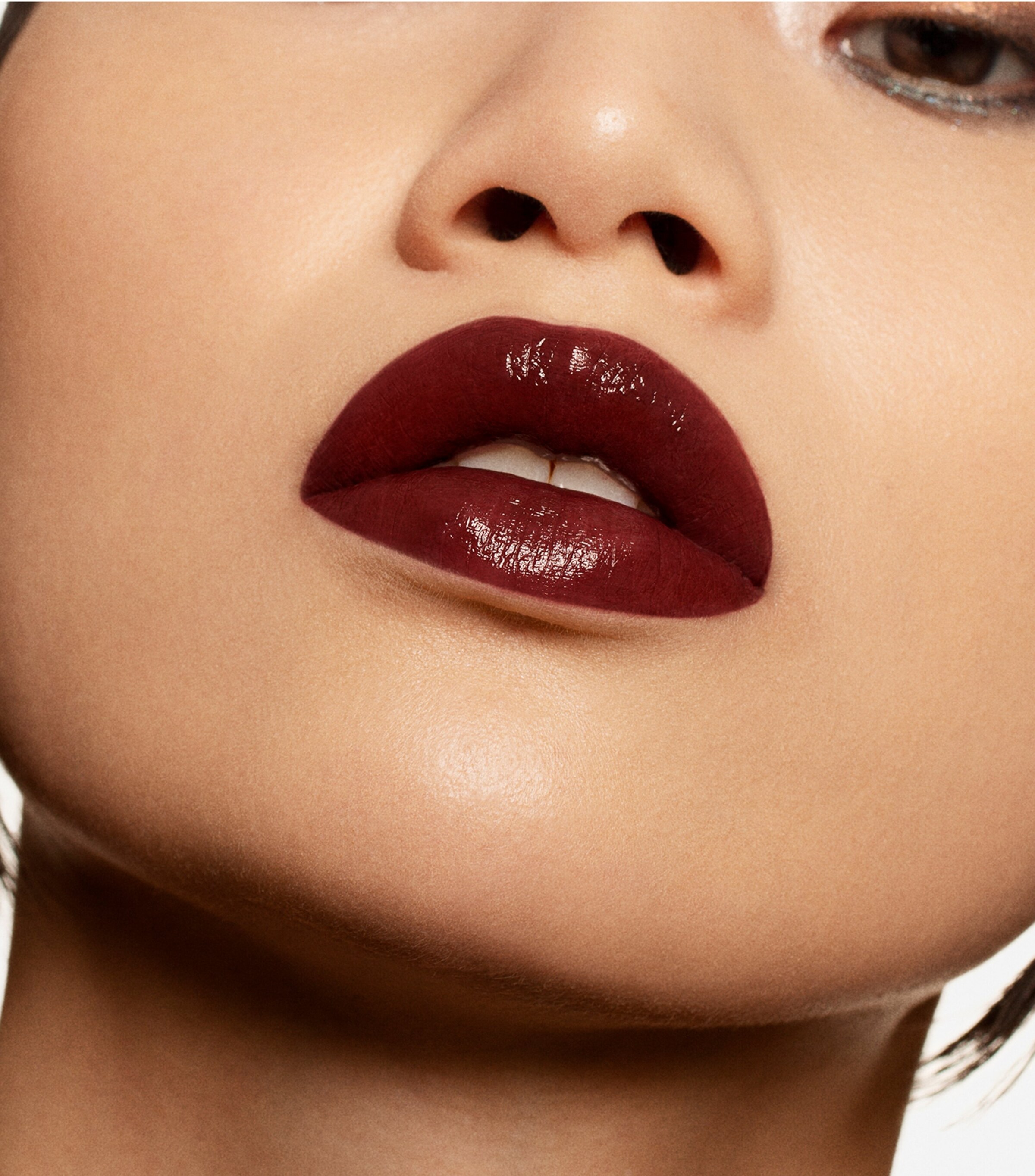 Liquid Lipstick Vinyl MOLASSES 215 Image 5