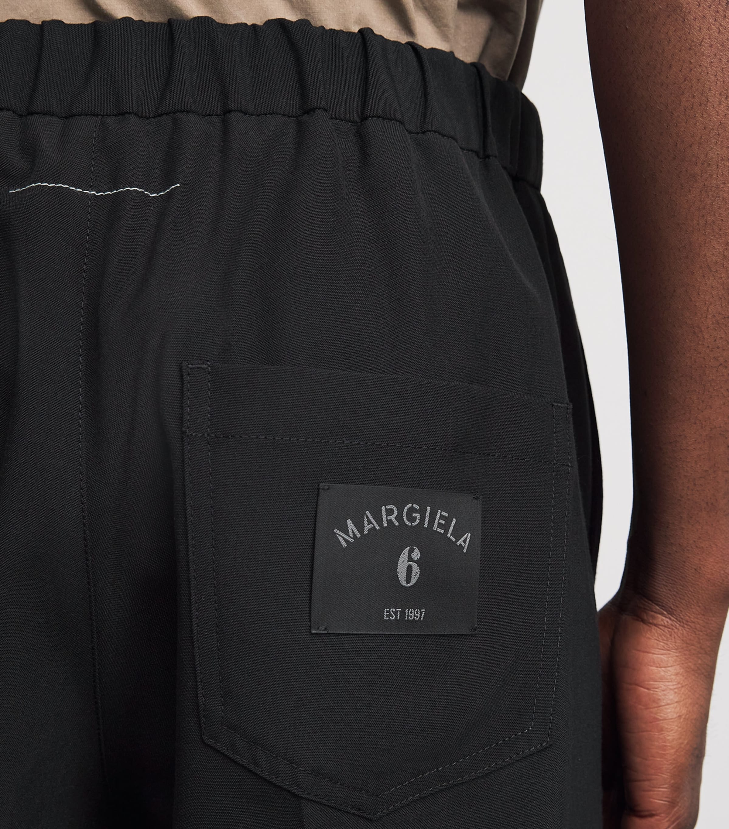MM6 Maison Margiela Mens Cotton Pleated Drawstring Trousers Black Image 3
