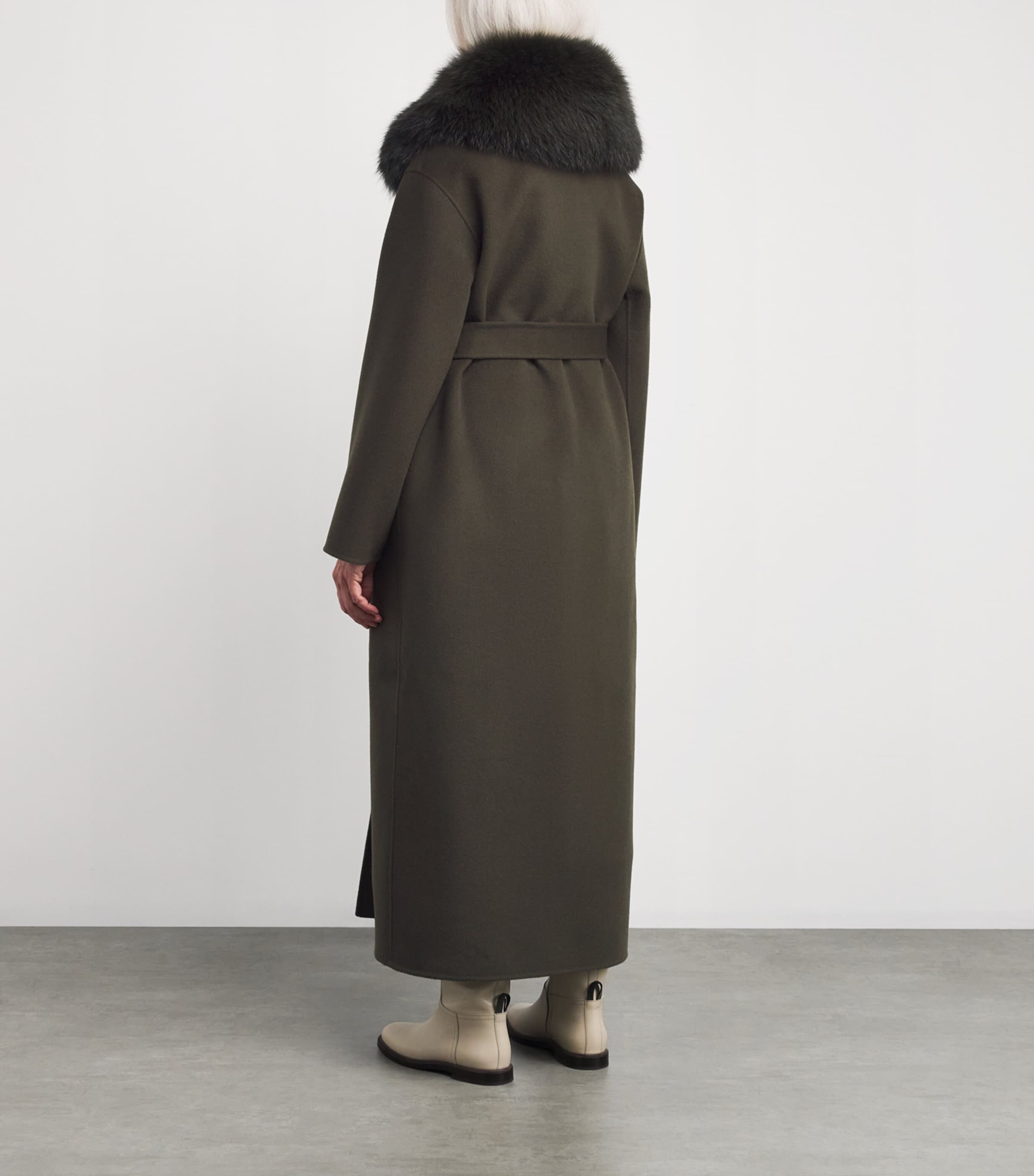 Fur-Trim Double-Breasted Coat A2108 Image 3