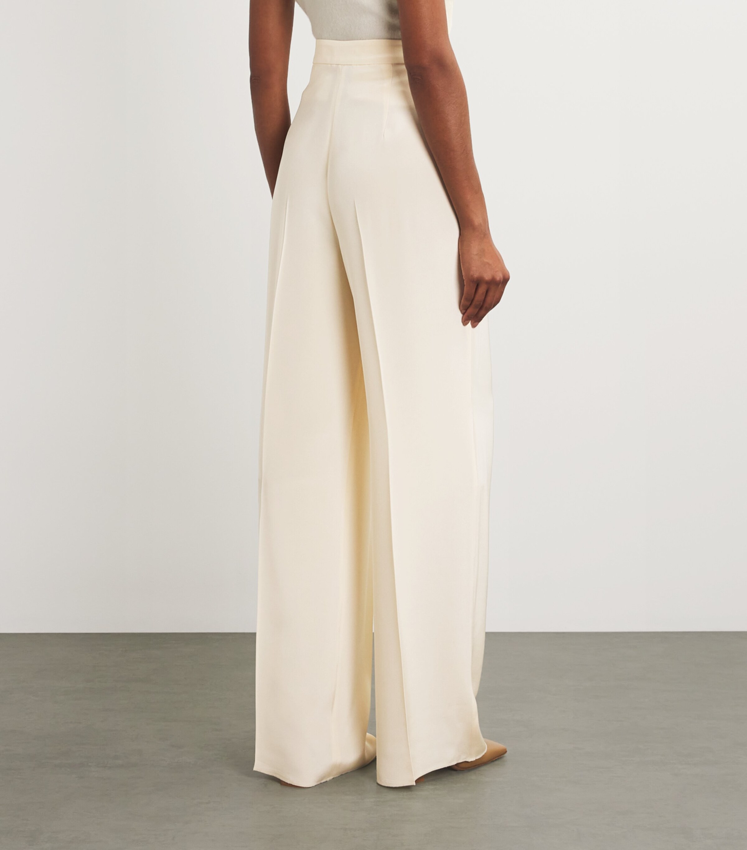 【関税＆送料込み】Max Mara Straight-Leg Trousers In Light Straight fit pants | Max Mara