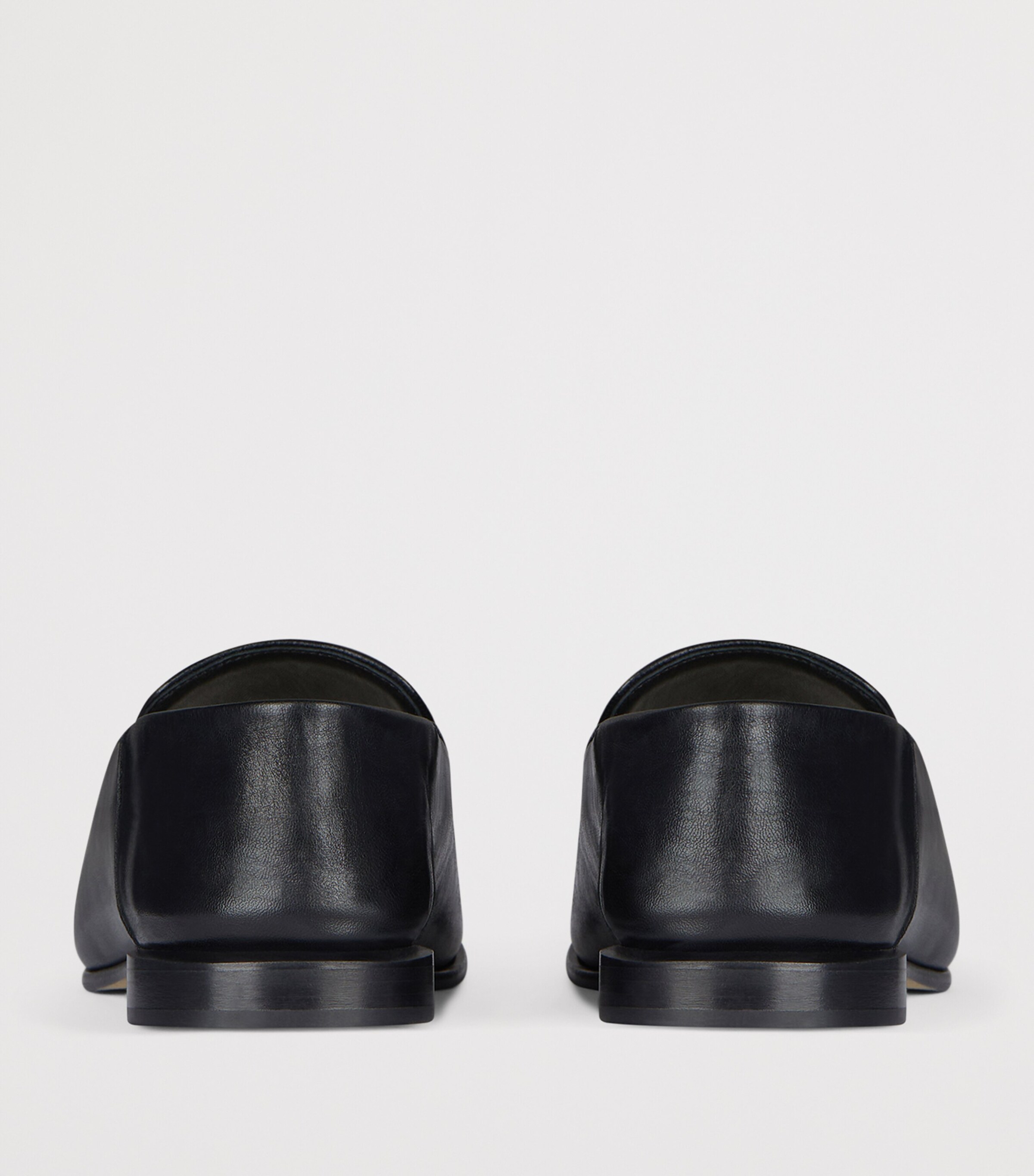 Lamb Skin Label Loafers BLACK Image 4