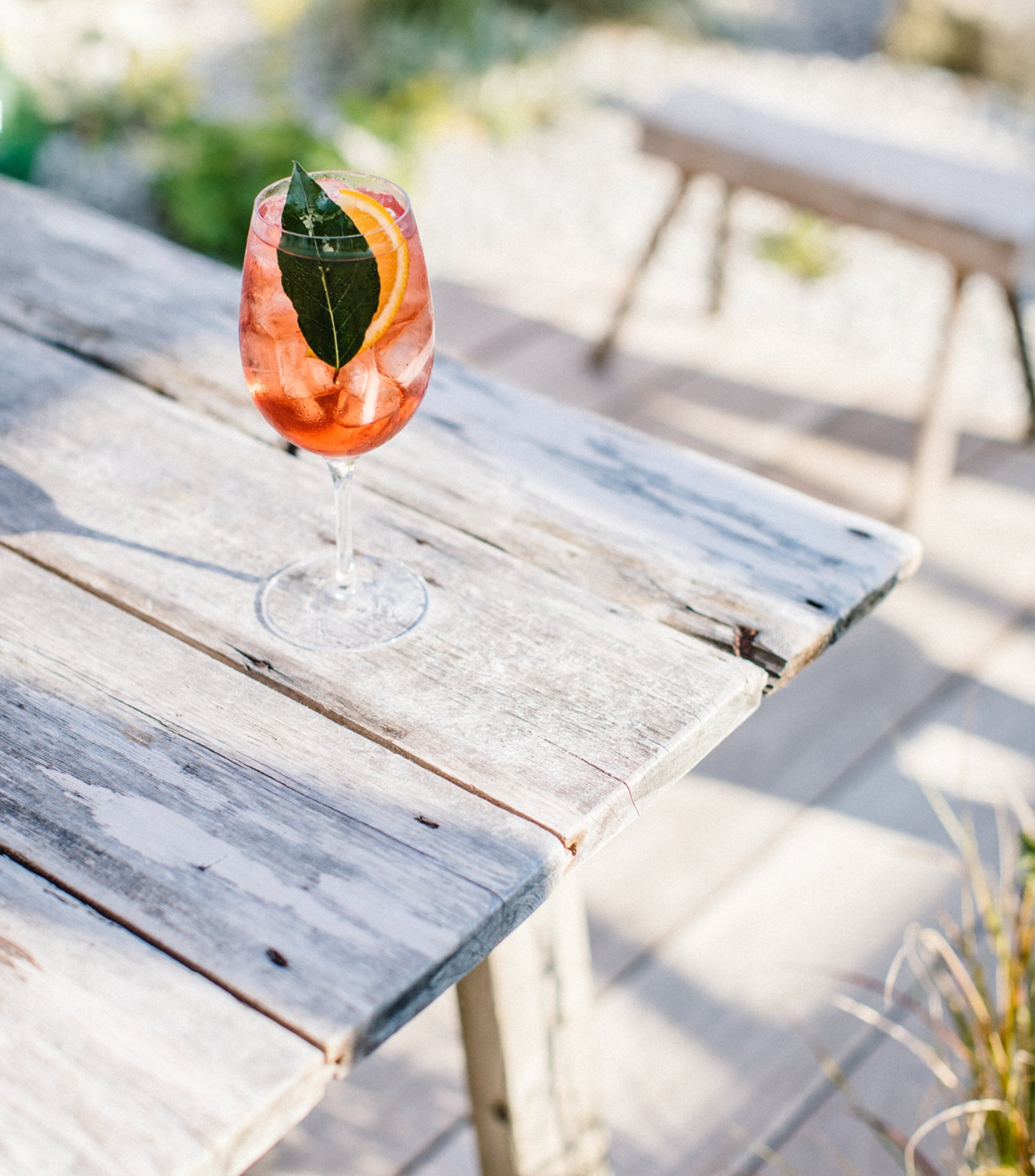 Non-Alcoholic Coastal Spritz (70cl) NO COLOUR Image 2