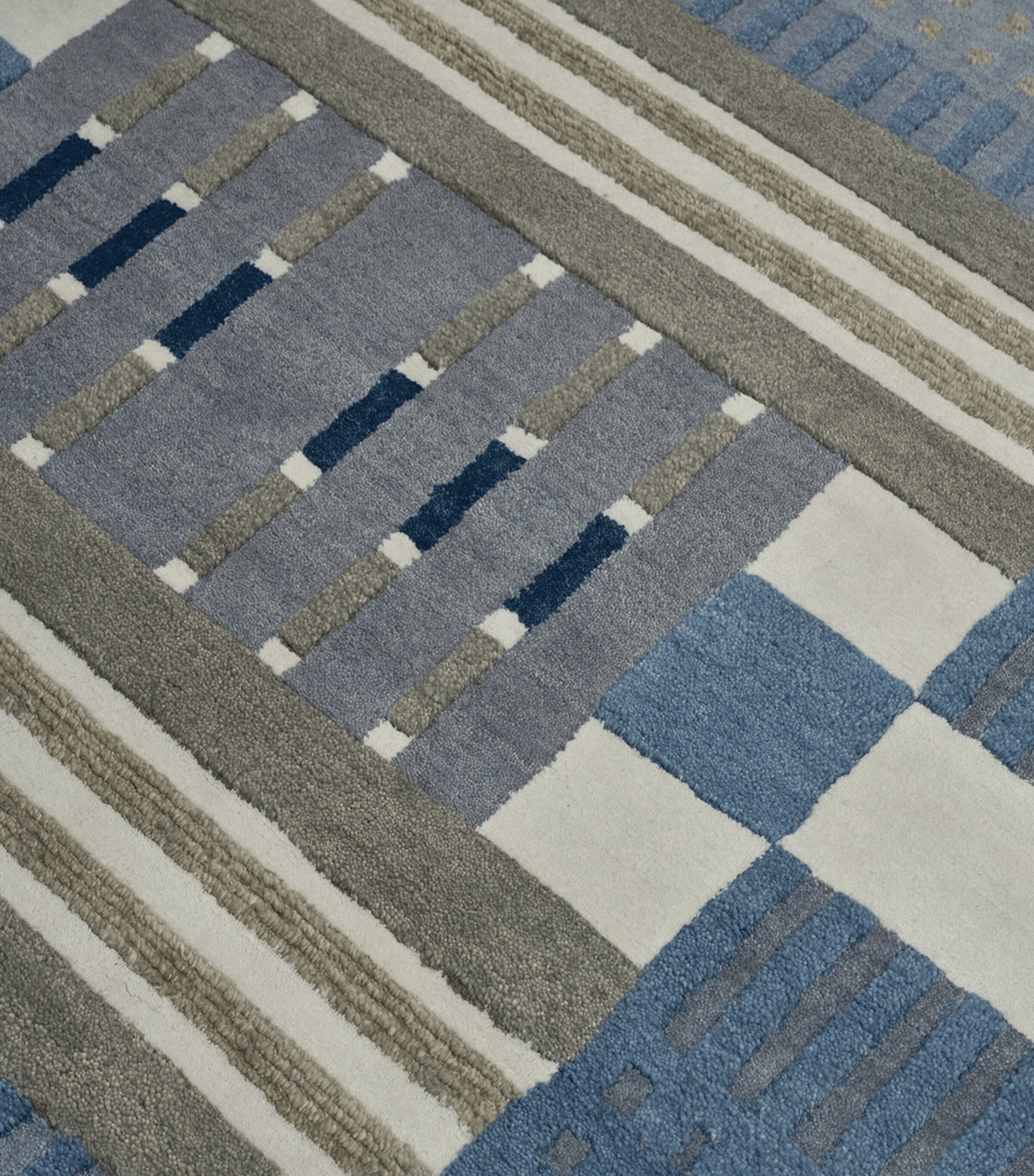 The Rug Company x Paul Smith Takt Rug (2.74m x 1.83m) Blue Image 2