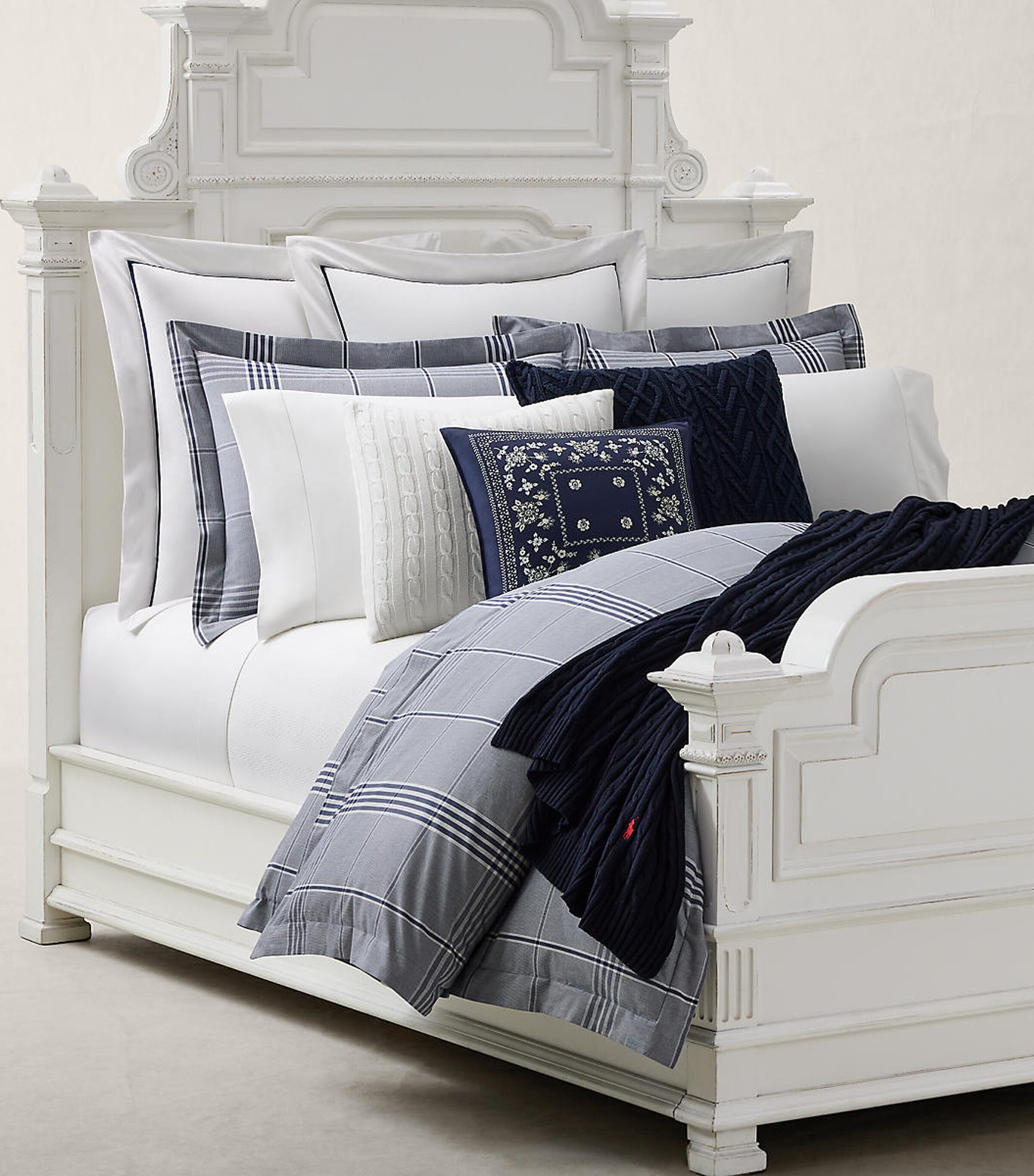 Ralph Lauren Home August King Oxford Pillowcase (54cm x 94cm) Navy Image 4