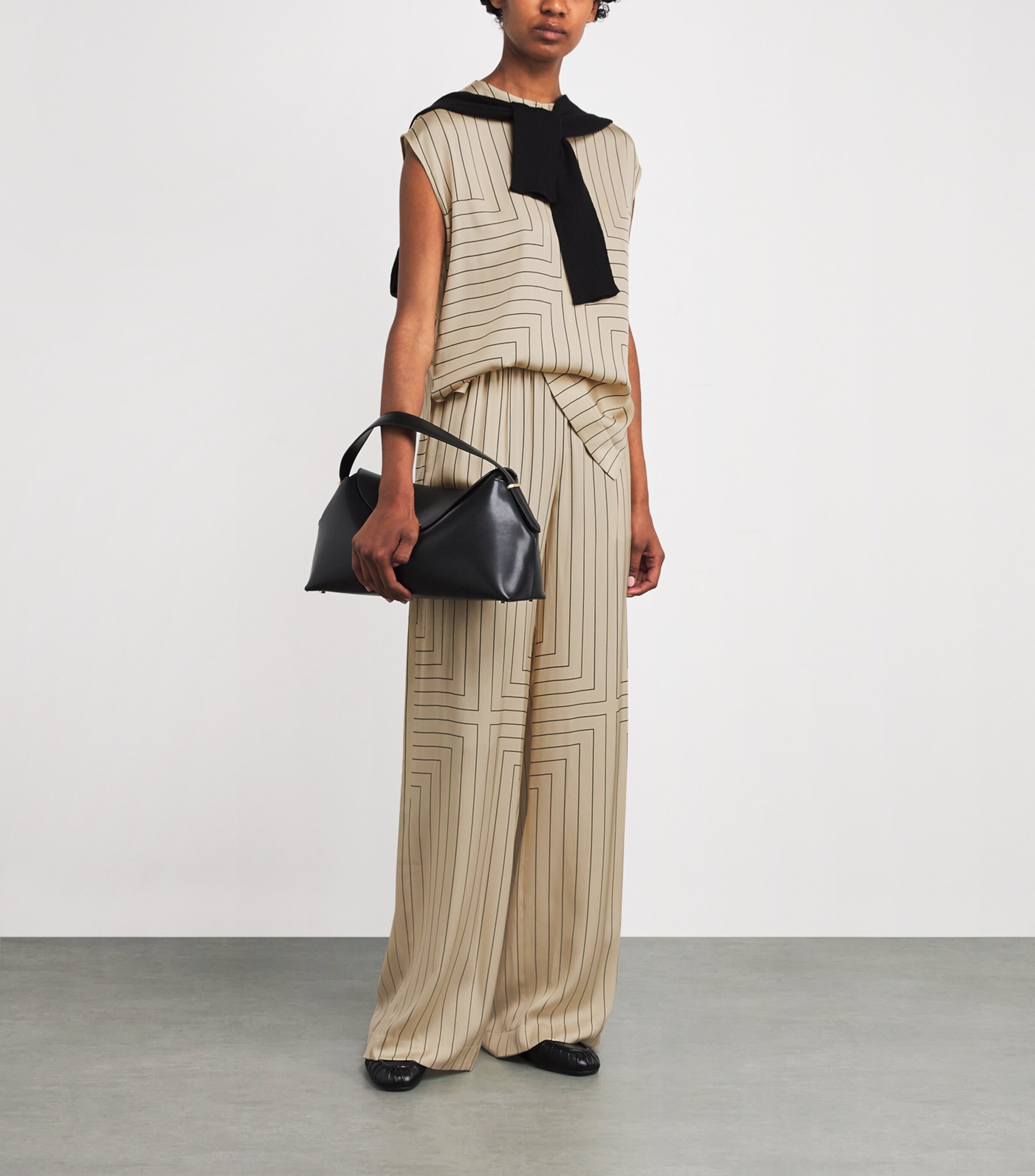 Geometric Print Louison Top AFFOGATO/BLACK Image 2