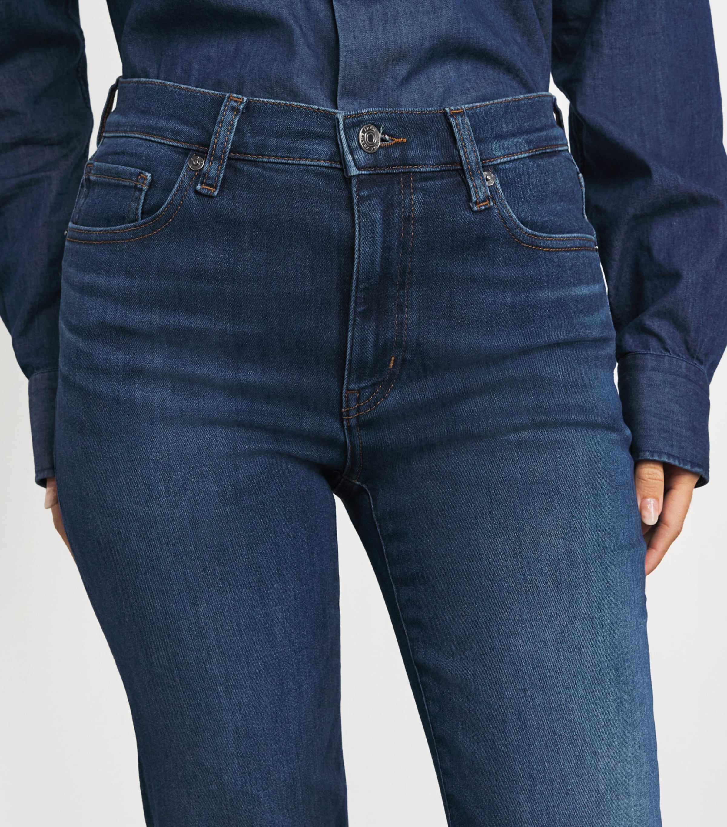 The Icon Flared Jeans CELEBRITY Image 6