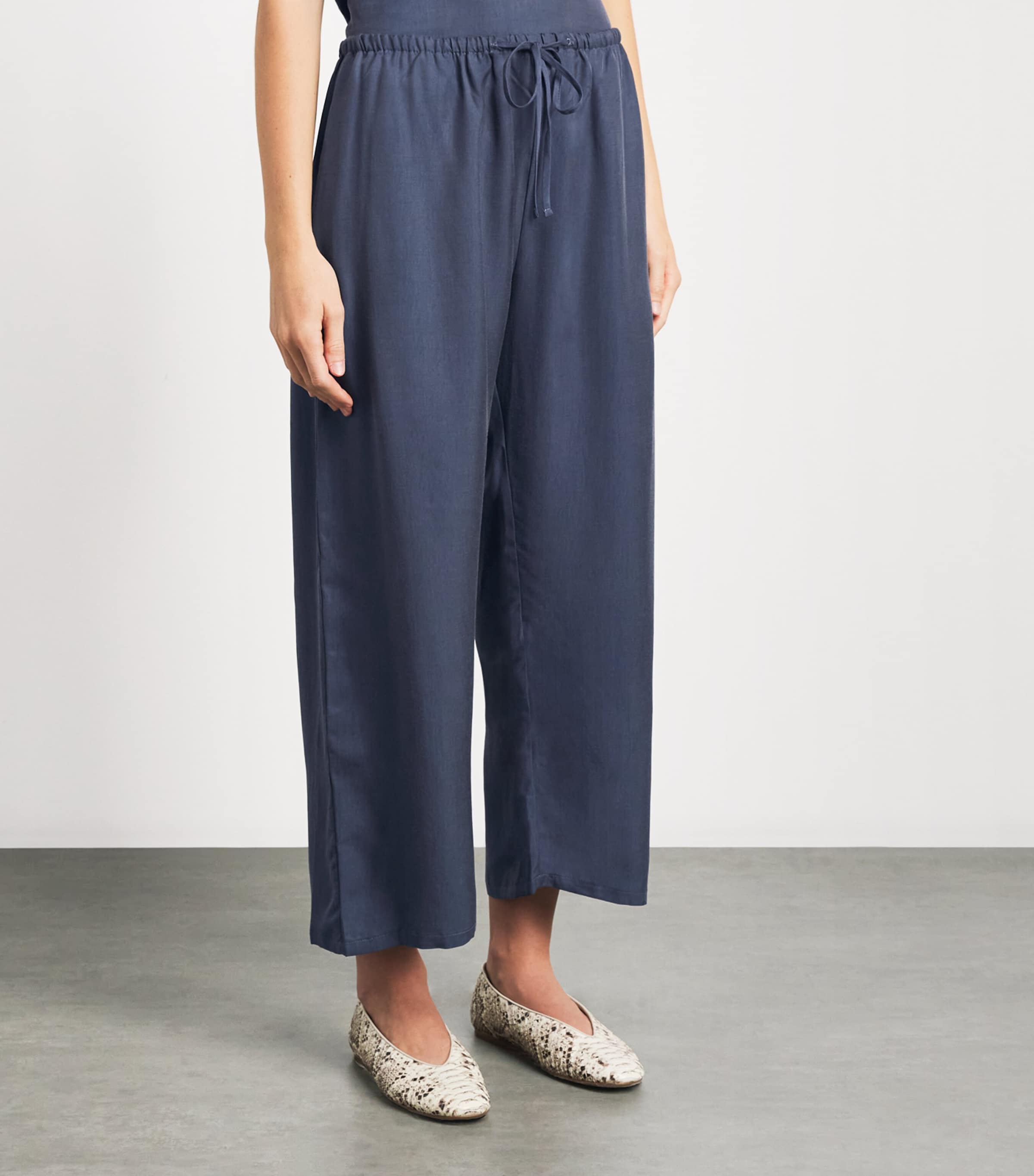 LESET Womens Kim Drawstring trousers Denim Image 4