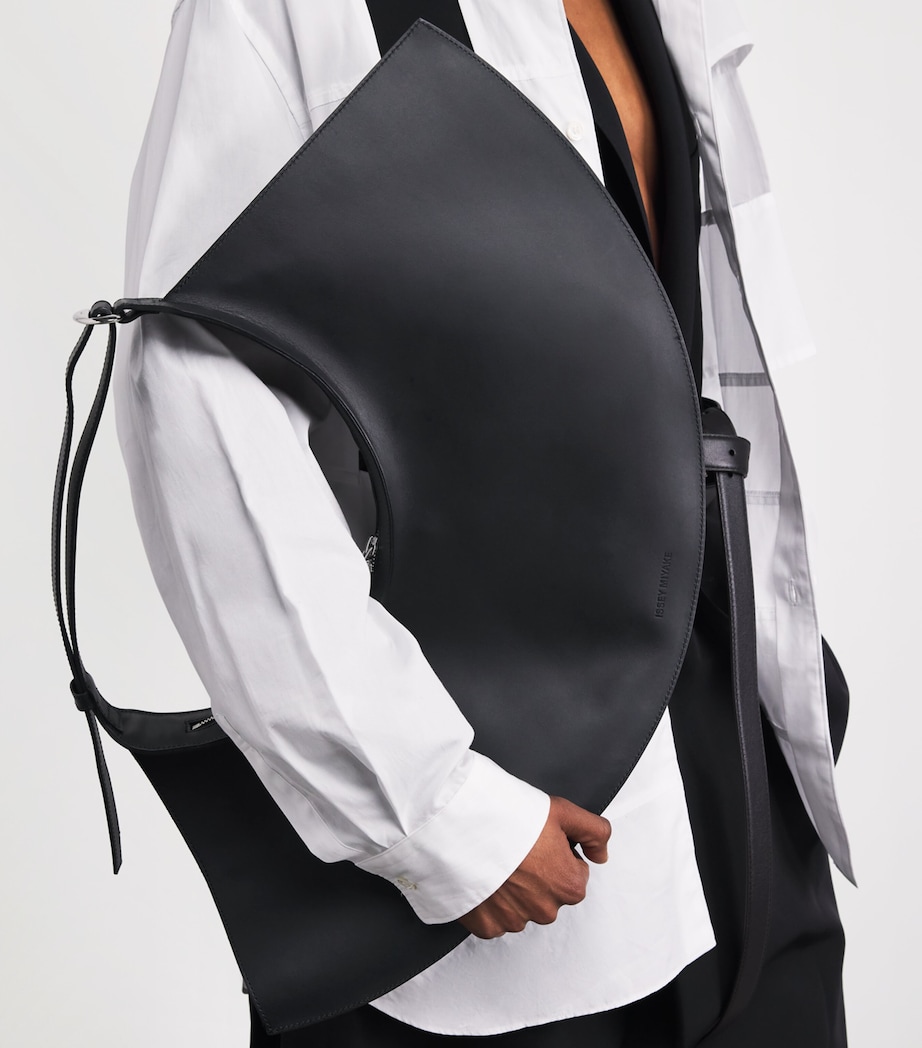 Issey Miyake Medium Leather Fin Bag Black Image 2