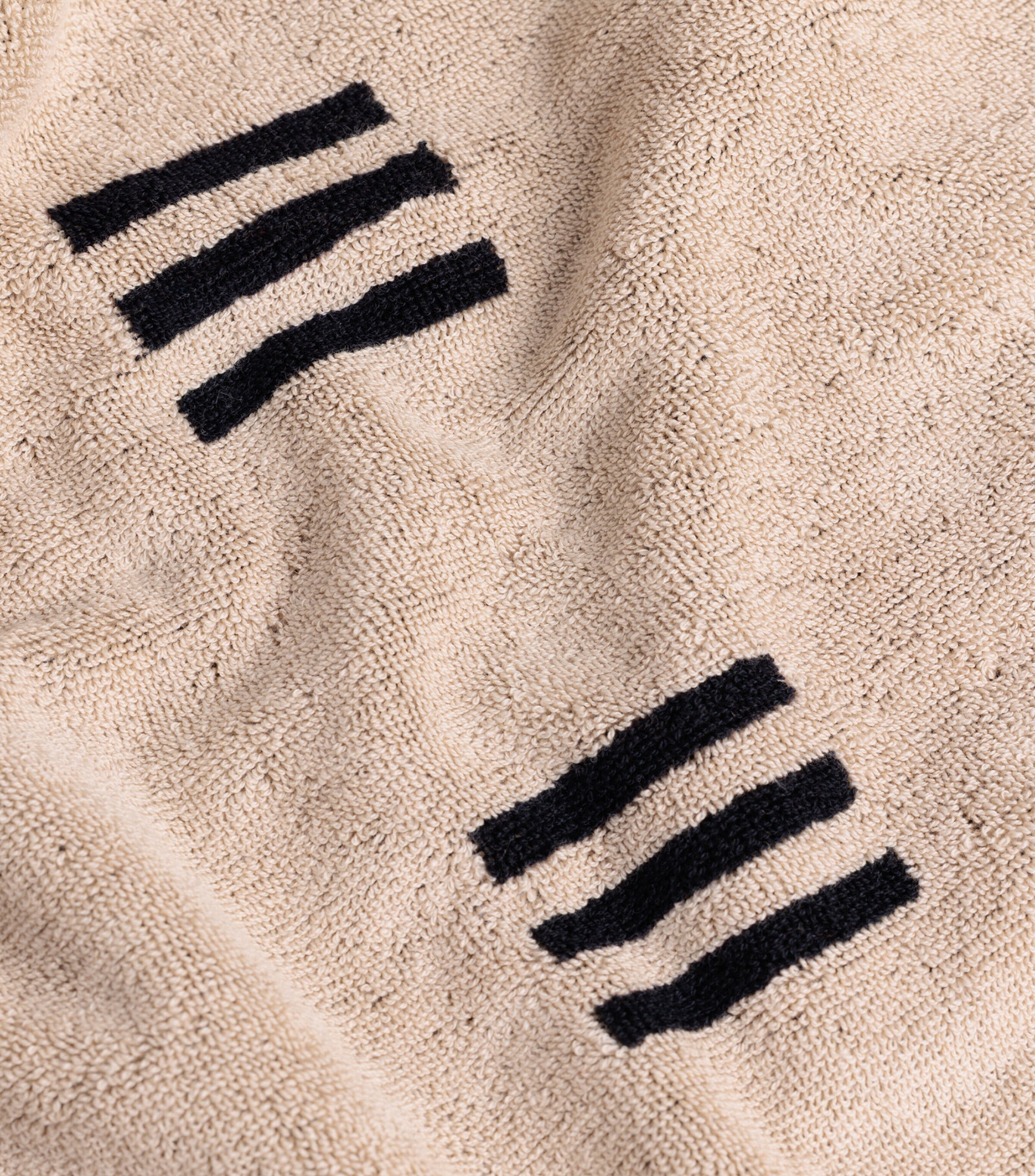 Cotton Weave Claremont Bath Towel (40cm x 70cm) SAND & NOIR Image 4