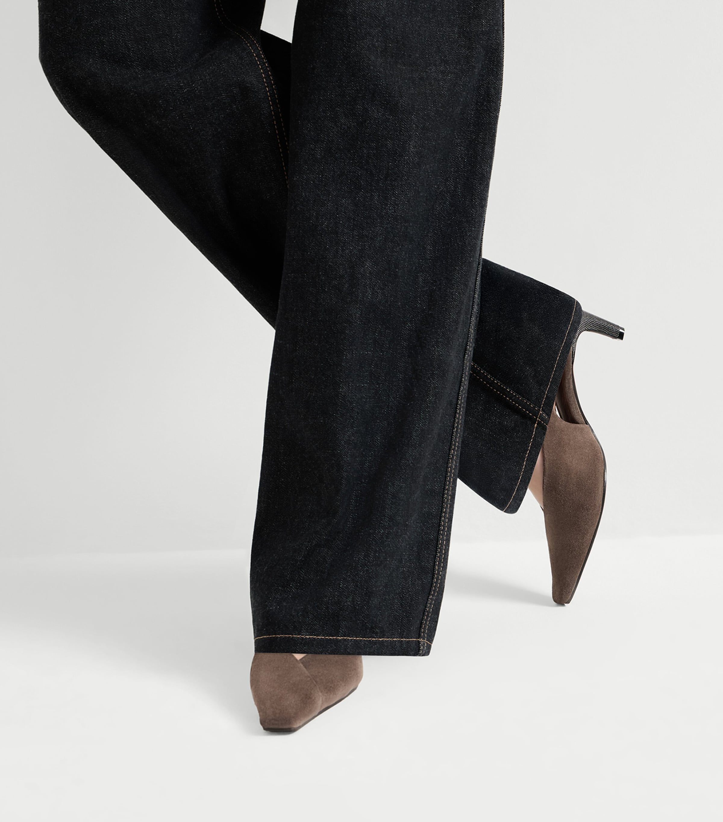 Brunello Cucinelli Womens Suede Monili Slingback Pumps 70 Image 4